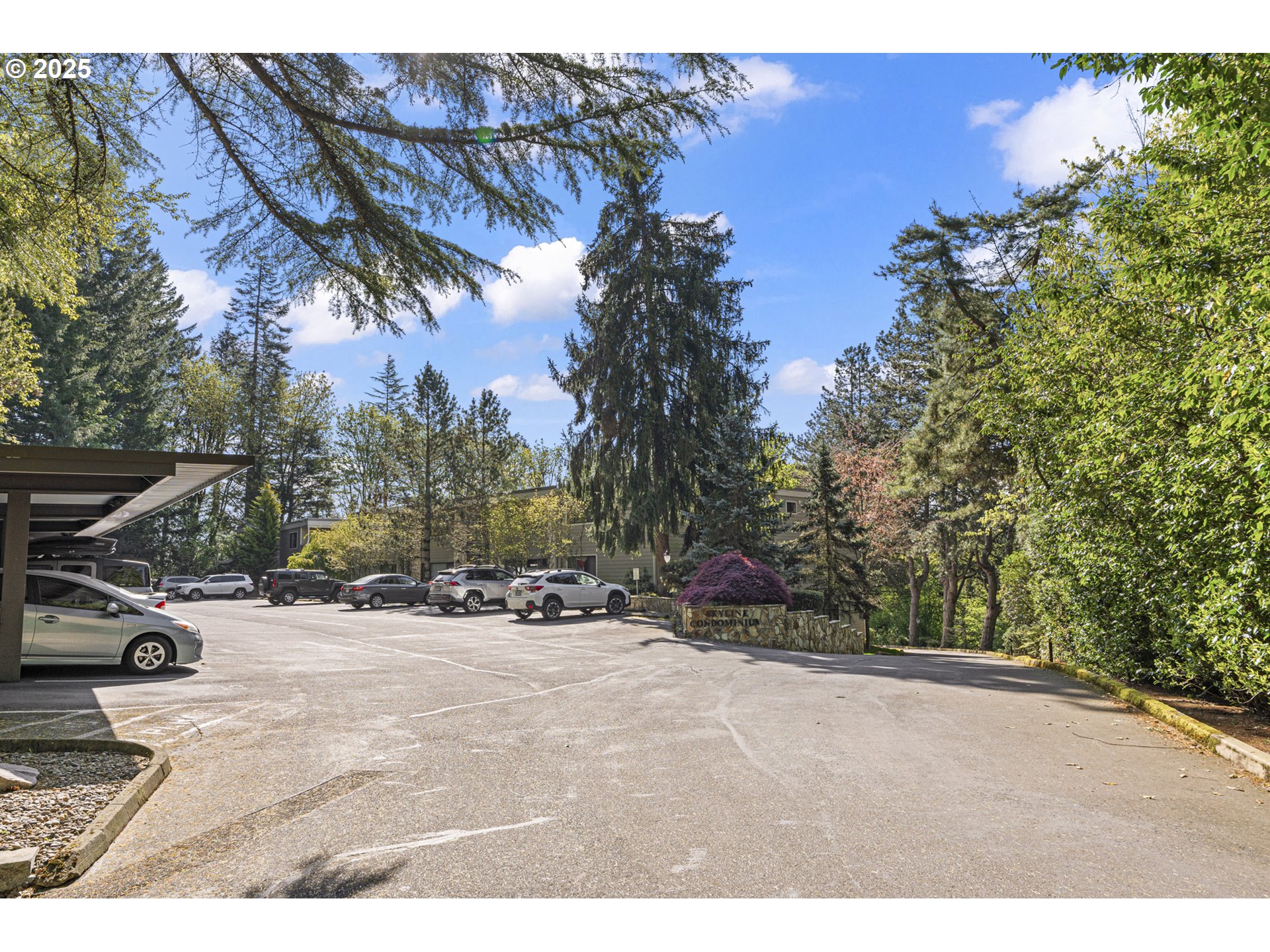 1500 SW SKYLINE BLVD 16