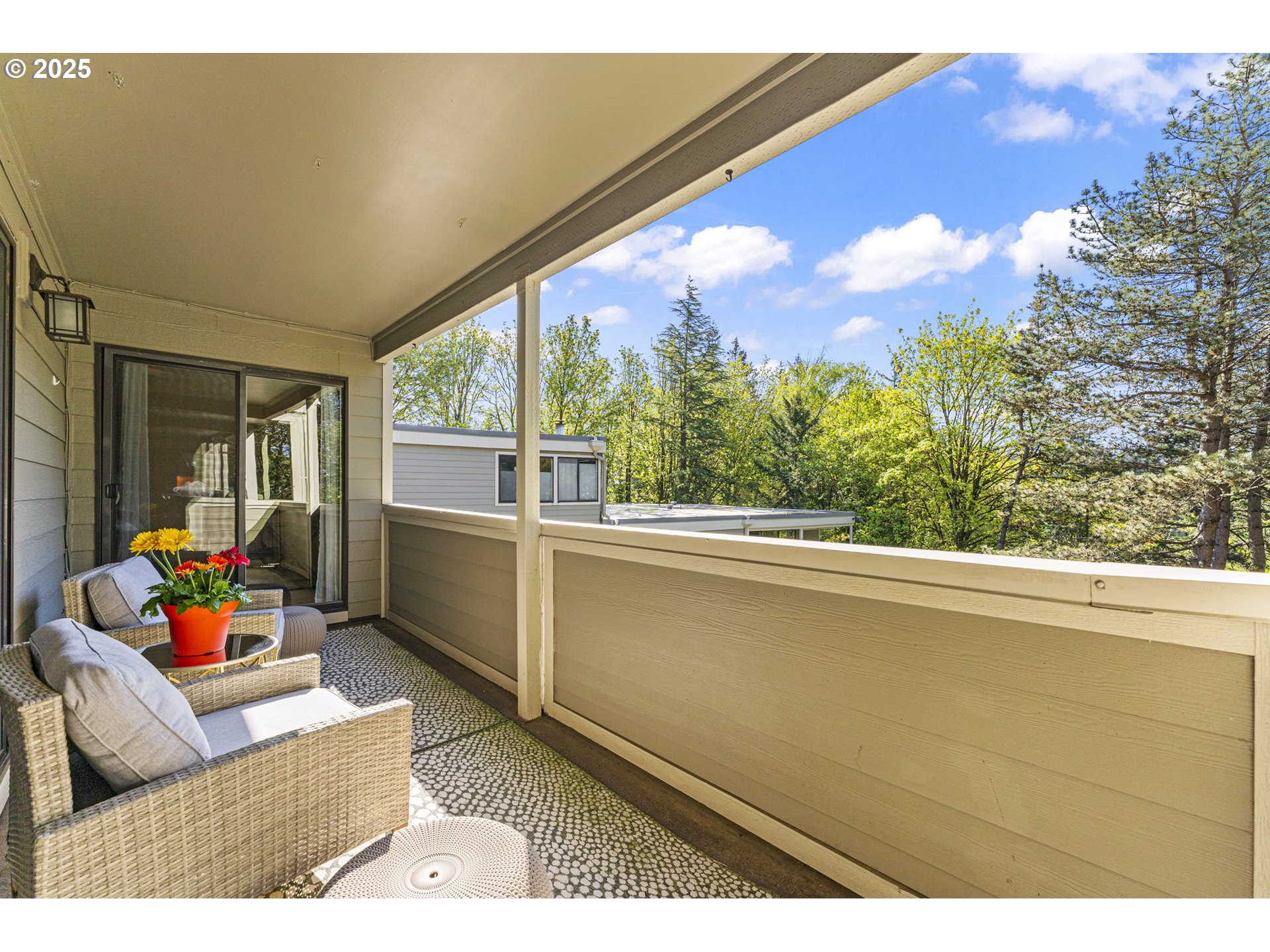1500 SW SKYLINE BLVD 16