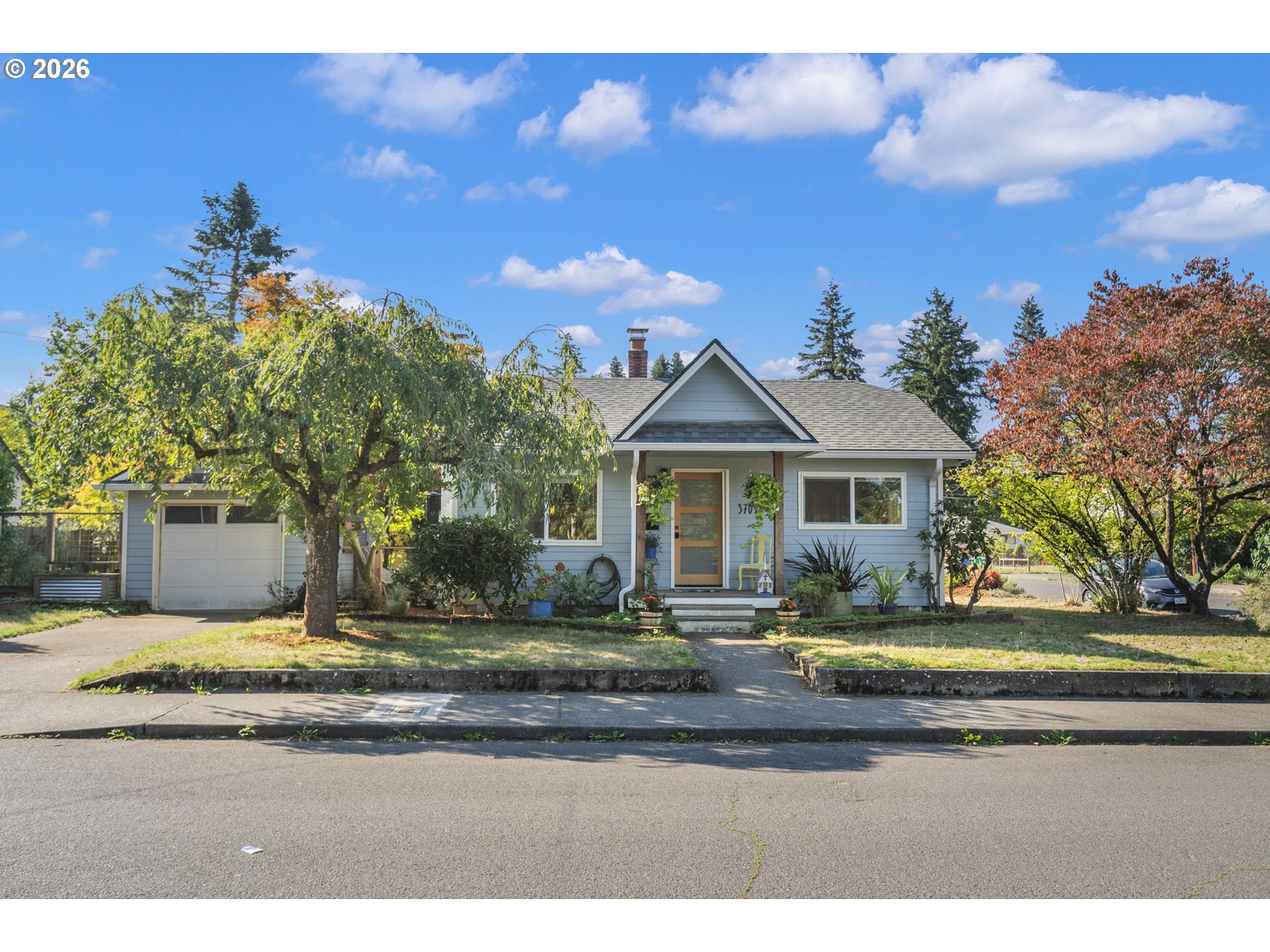 5704 SE STEELE ST