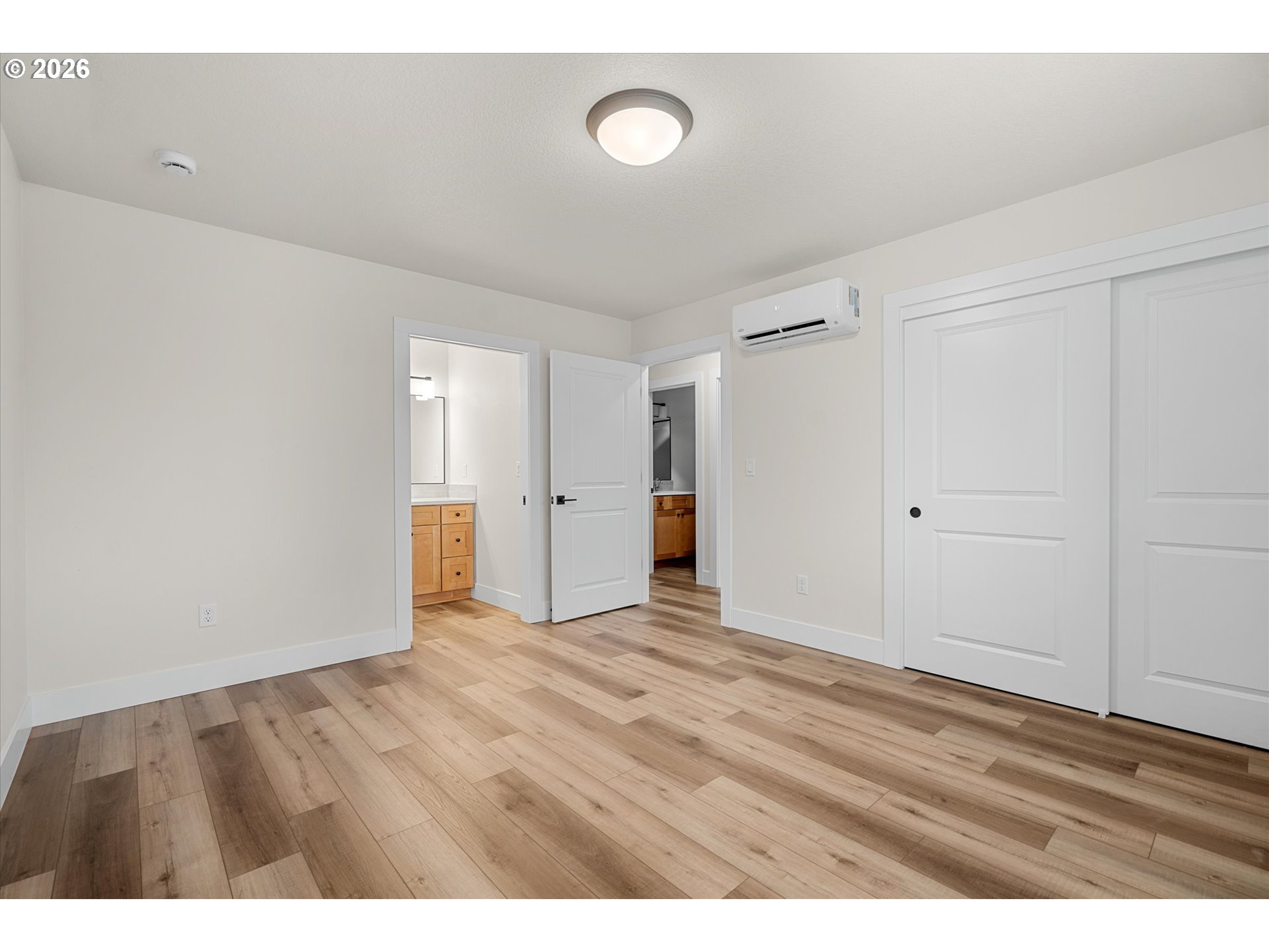 12294 Meadowlawn DR