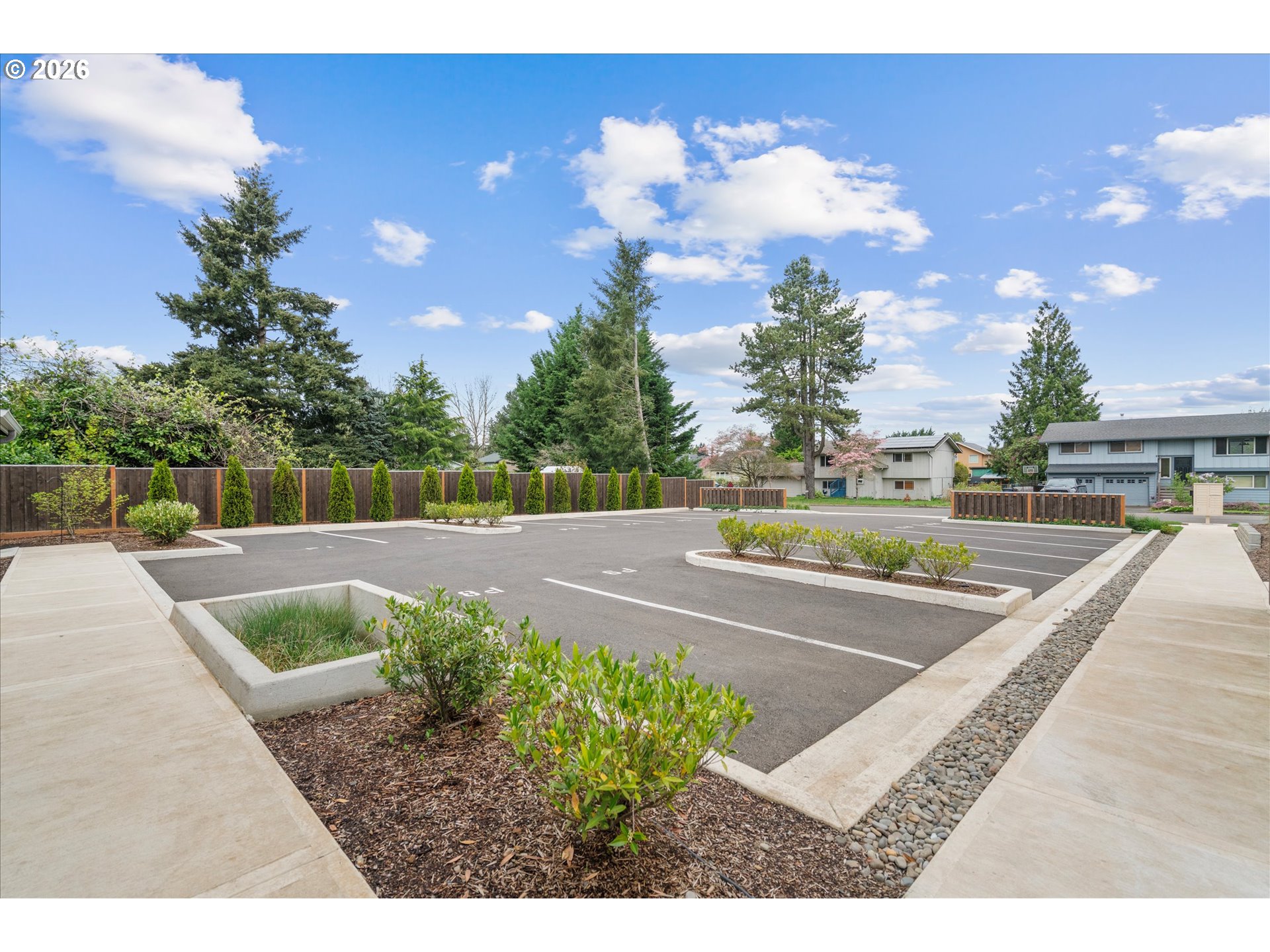 12294 Meadowlawn DR