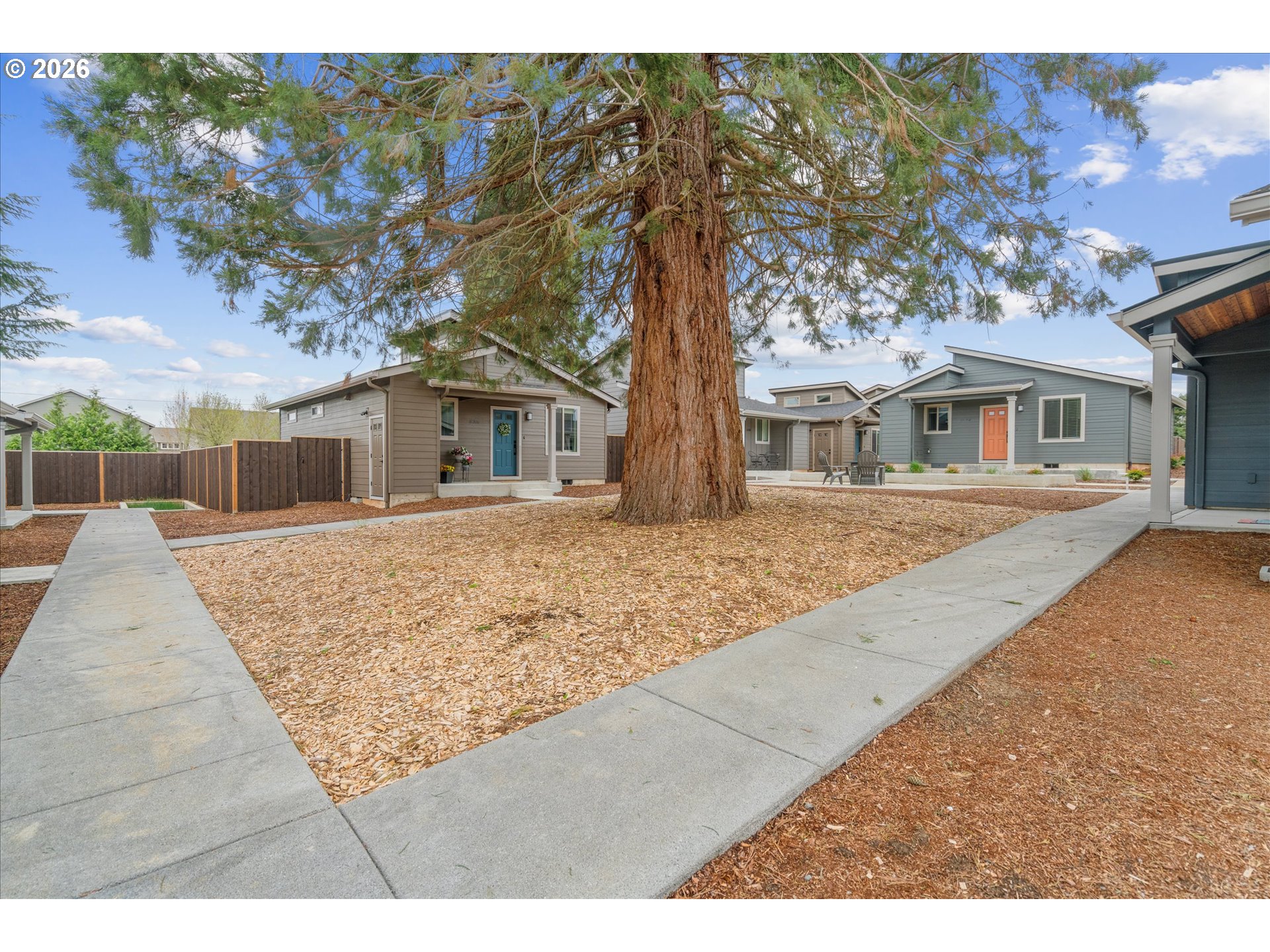12294 Meadowlawn DR