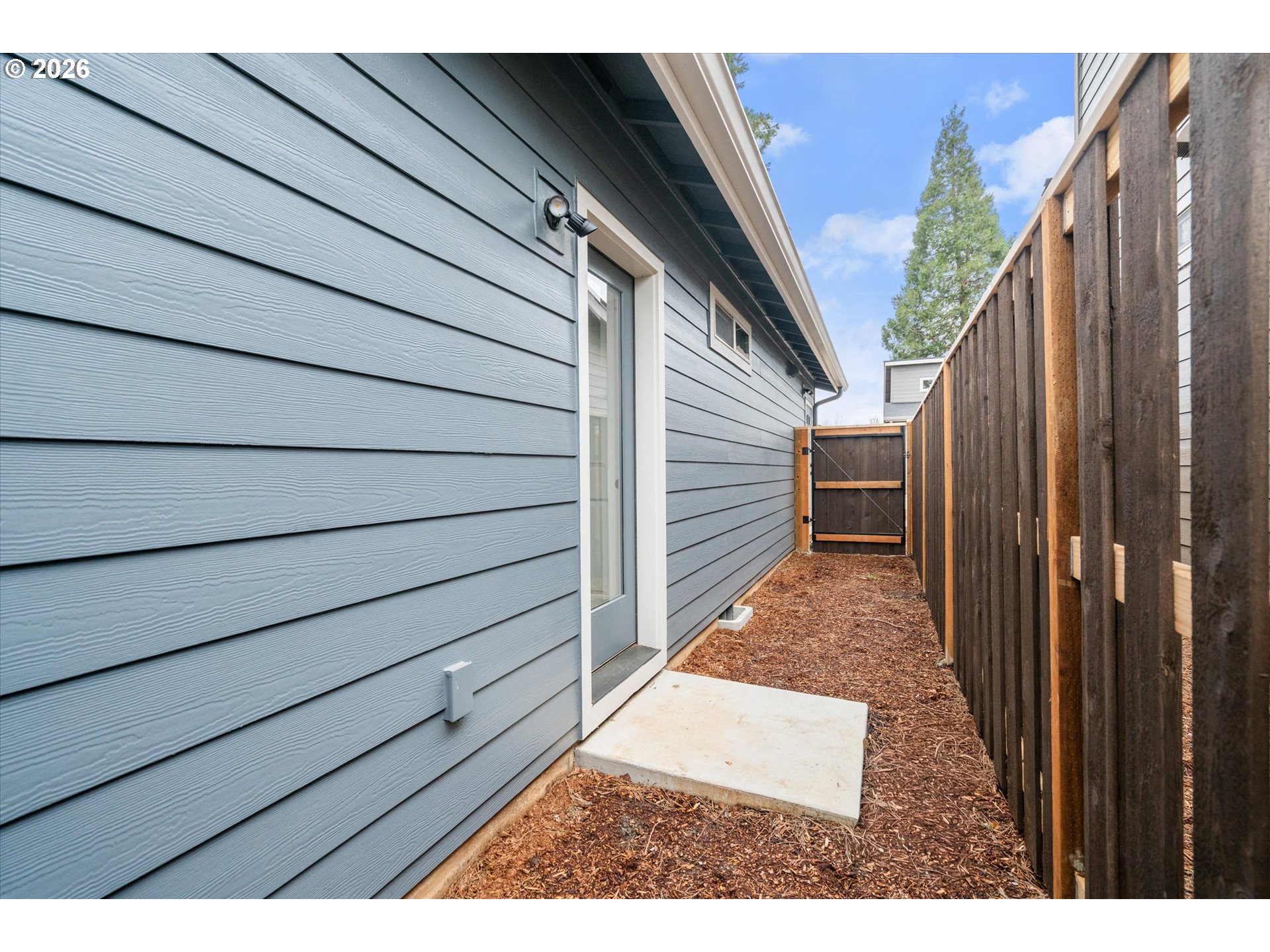 12294 Meadowlawn DR
