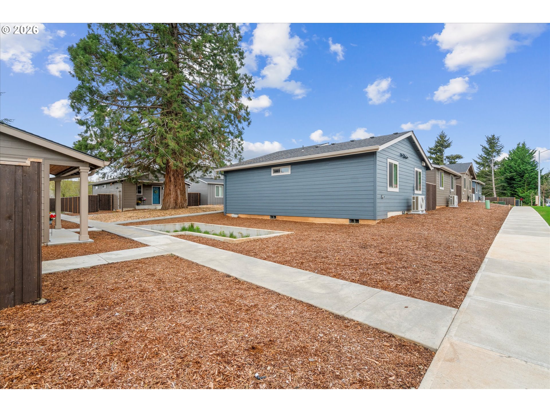 12294 Meadowlawn DR