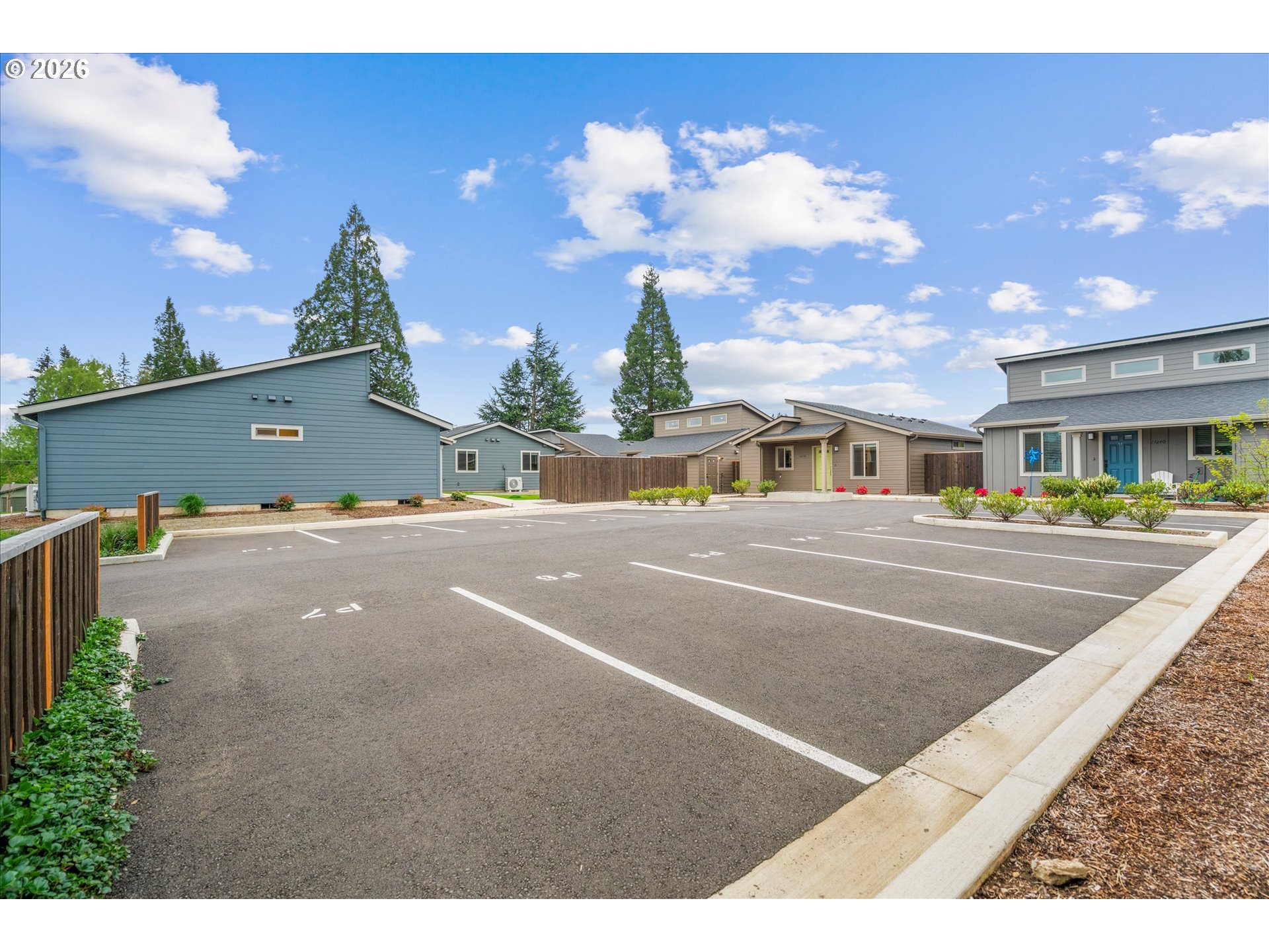 12294 Meadowlawn DR
