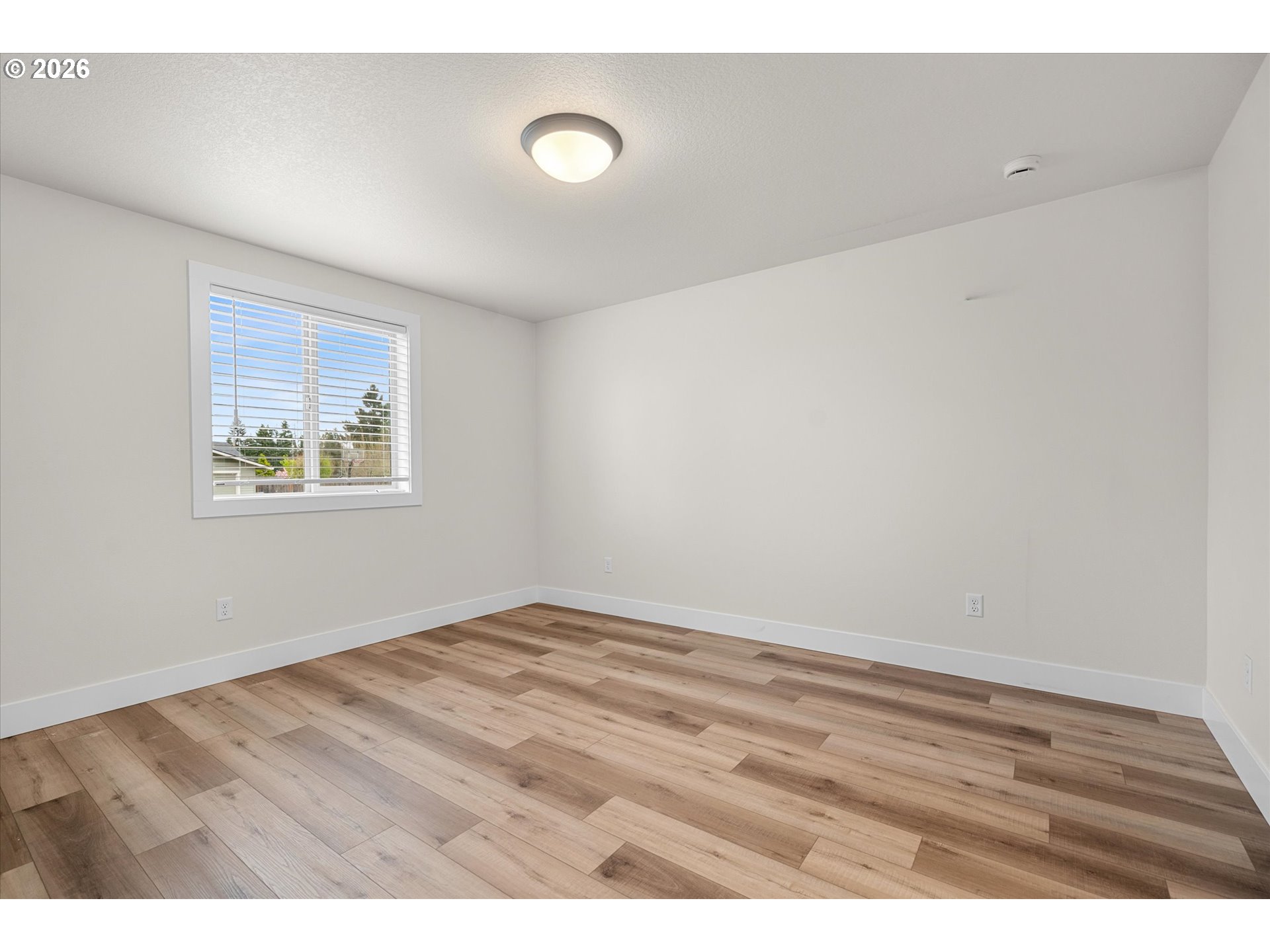12294 Meadowlawn DR