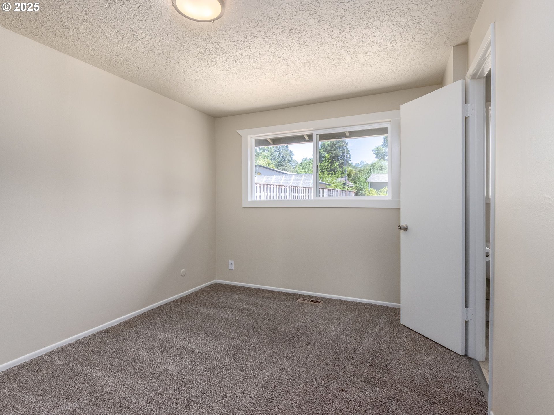 16322 SE ARISTA DR
