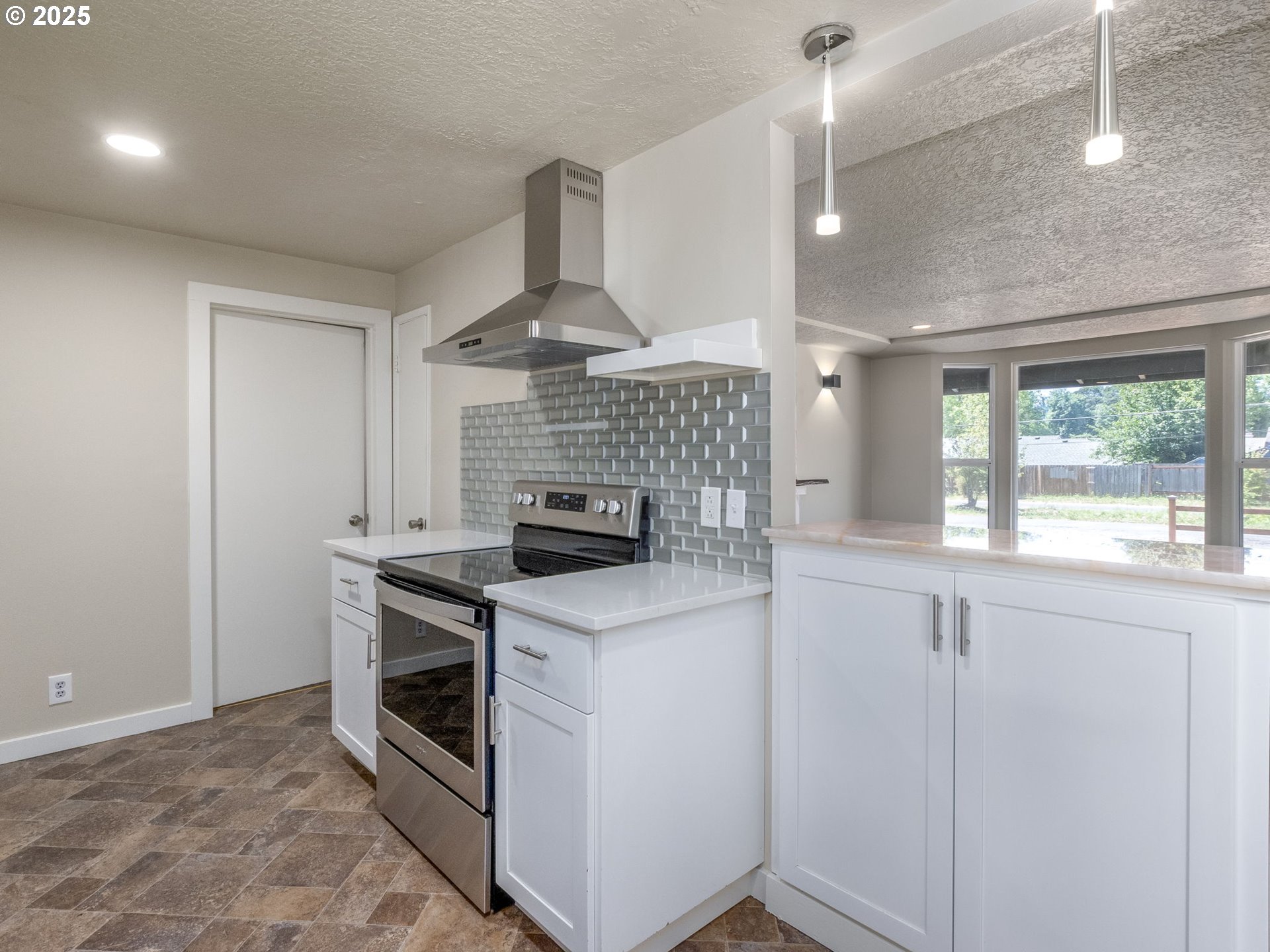 16322 SE ARISTA DR