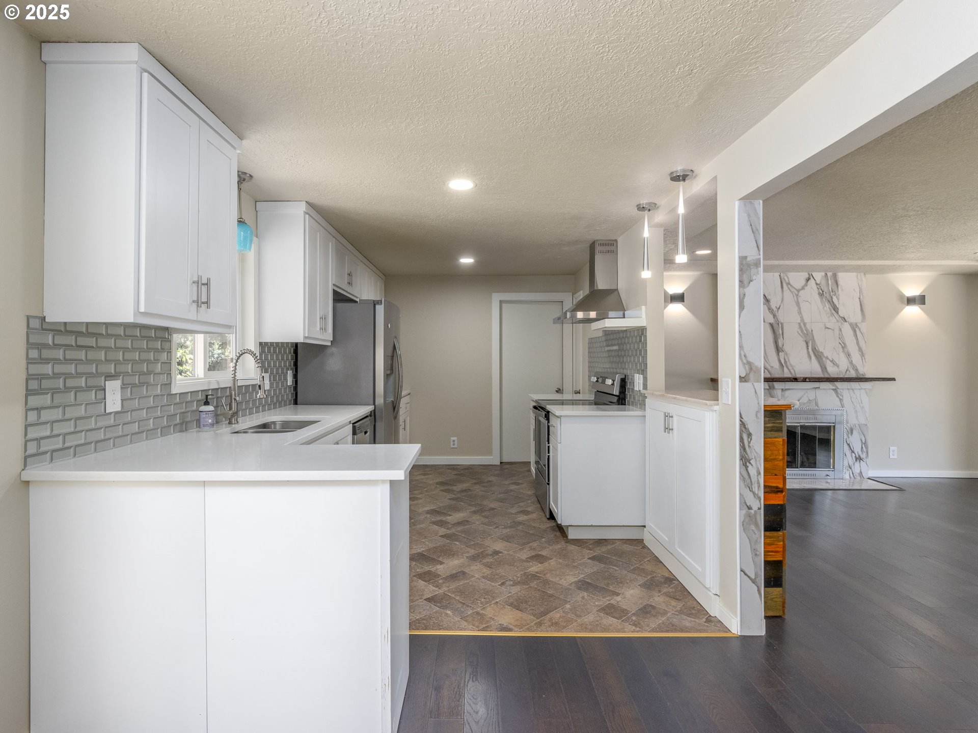 16322 SE ARISTA DR