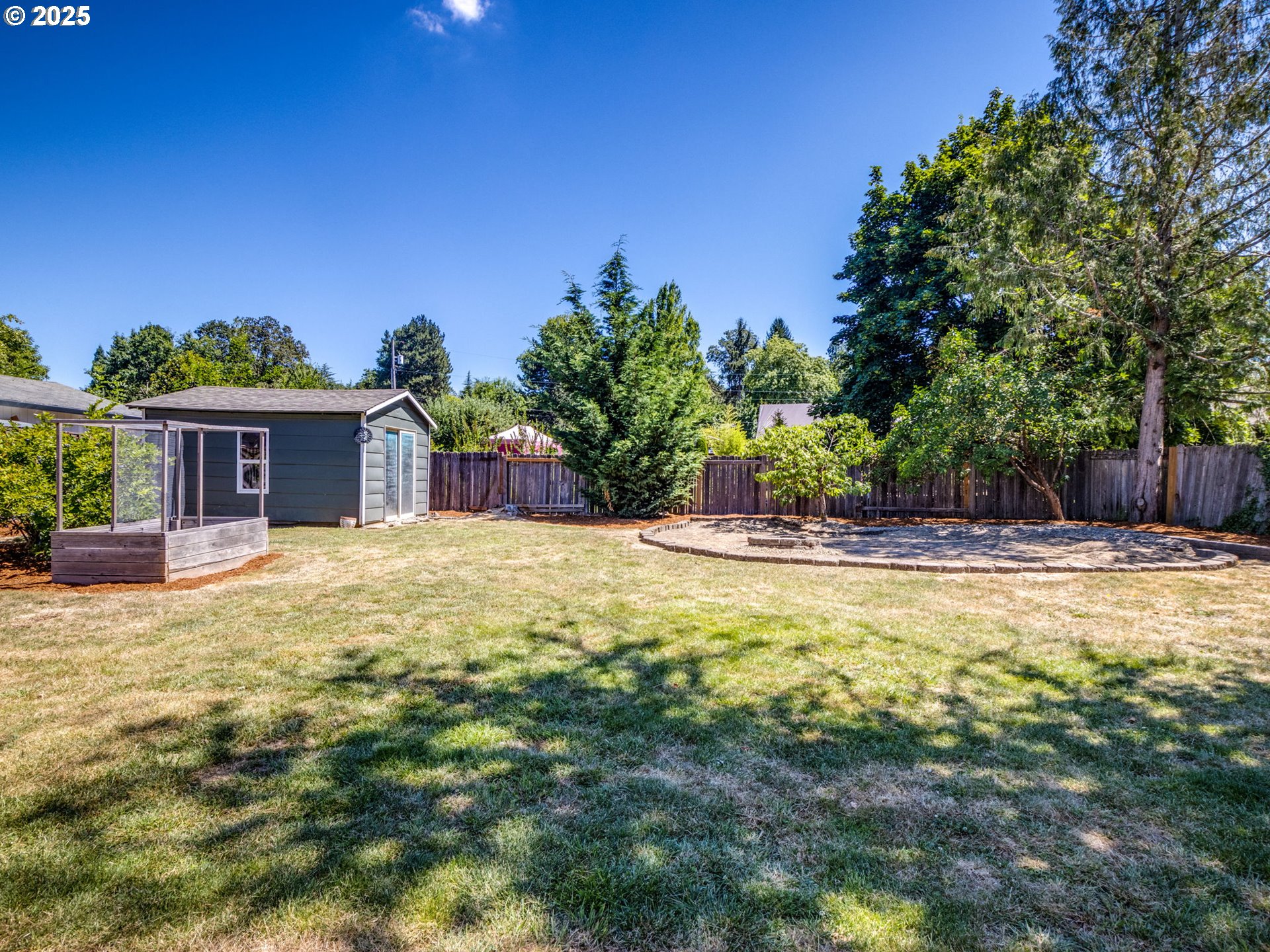 16322 SE ARISTA DR