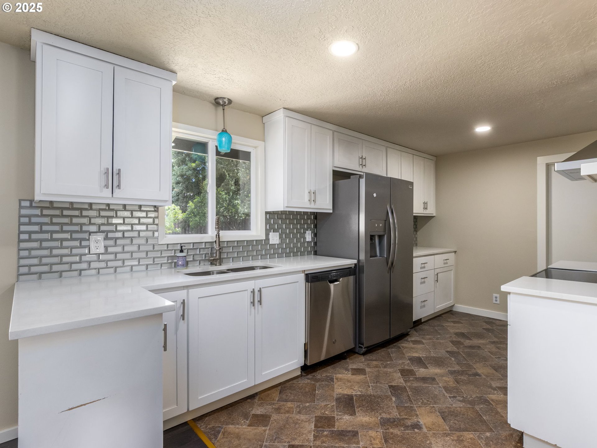 16322 SE ARISTA DR