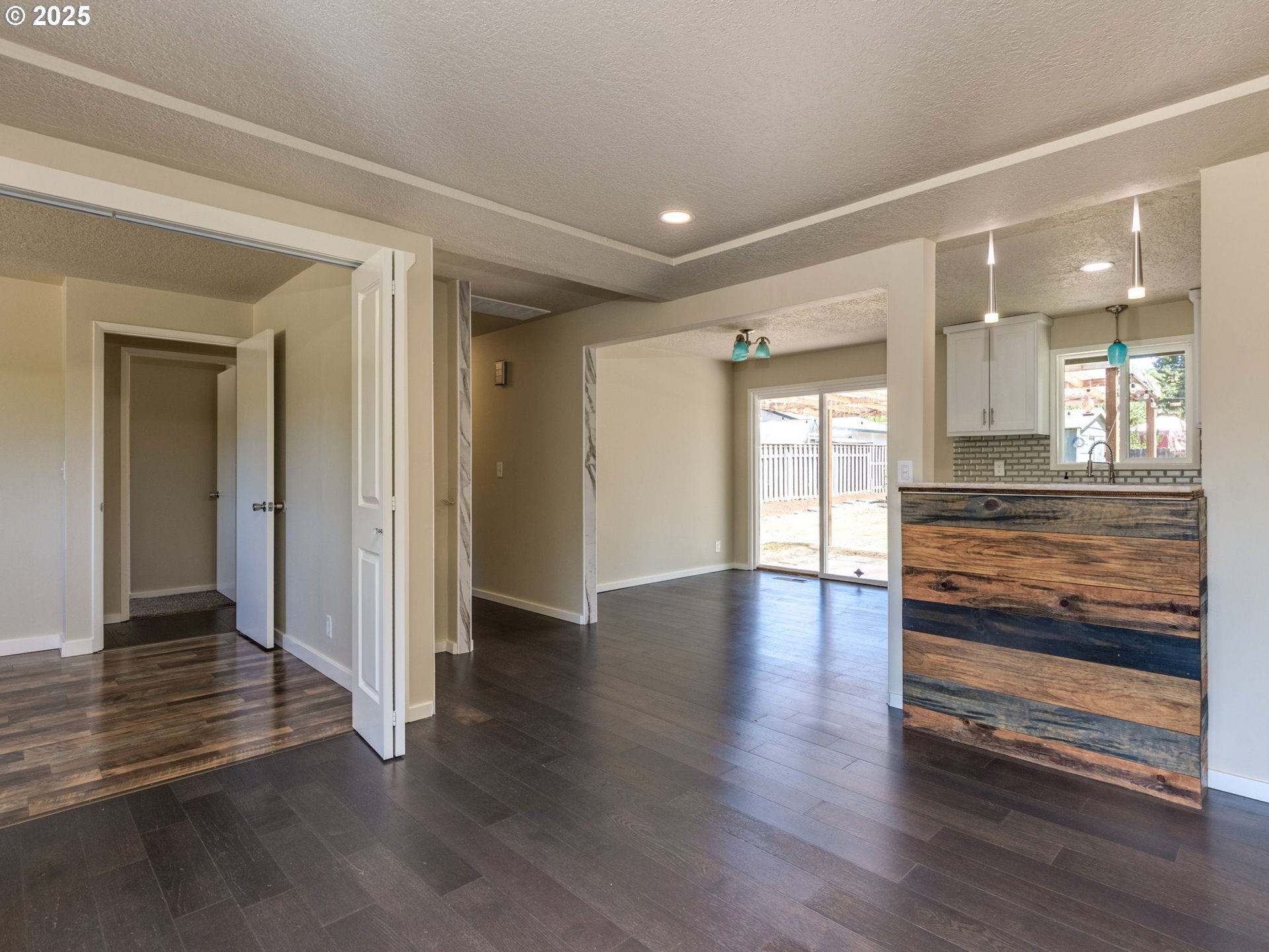 16322 SE ARISTA DR