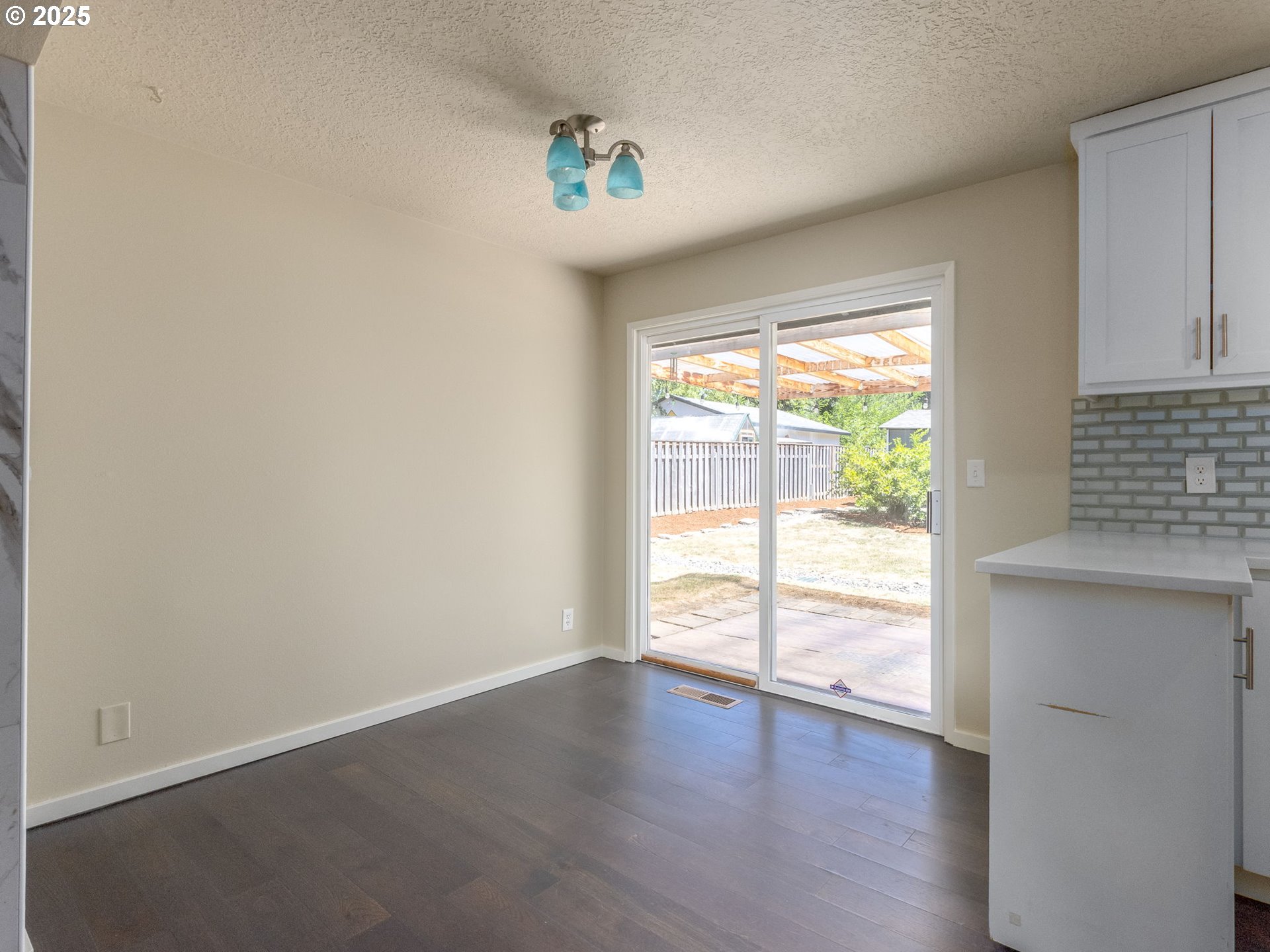 16322 SE ARISTA DR