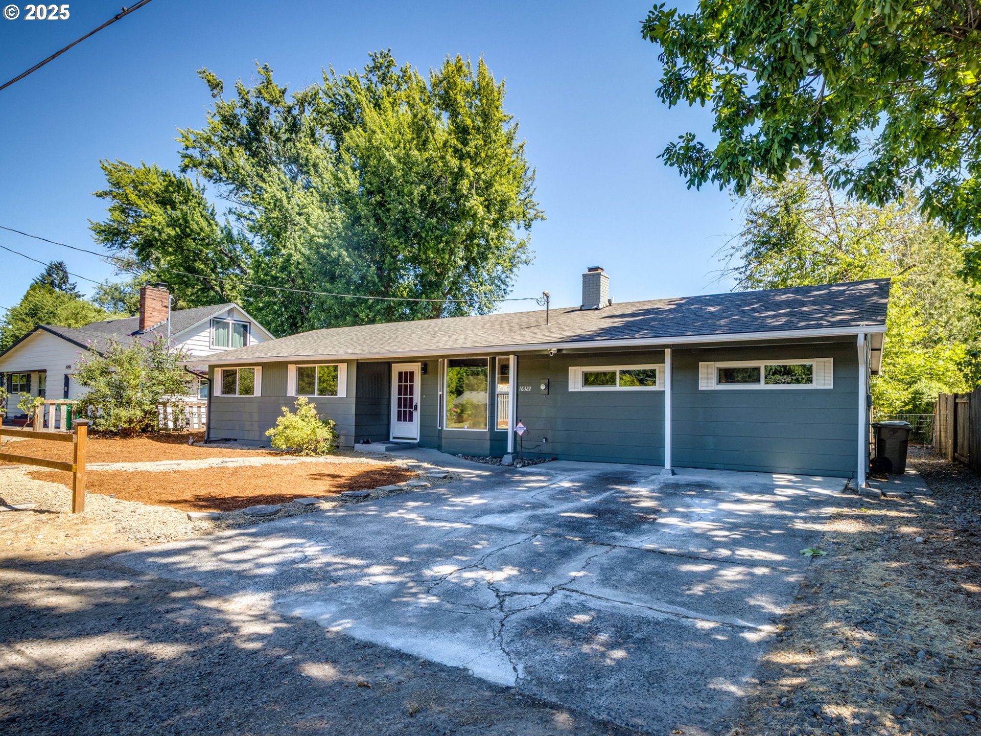 16322 SE ARISTA DR