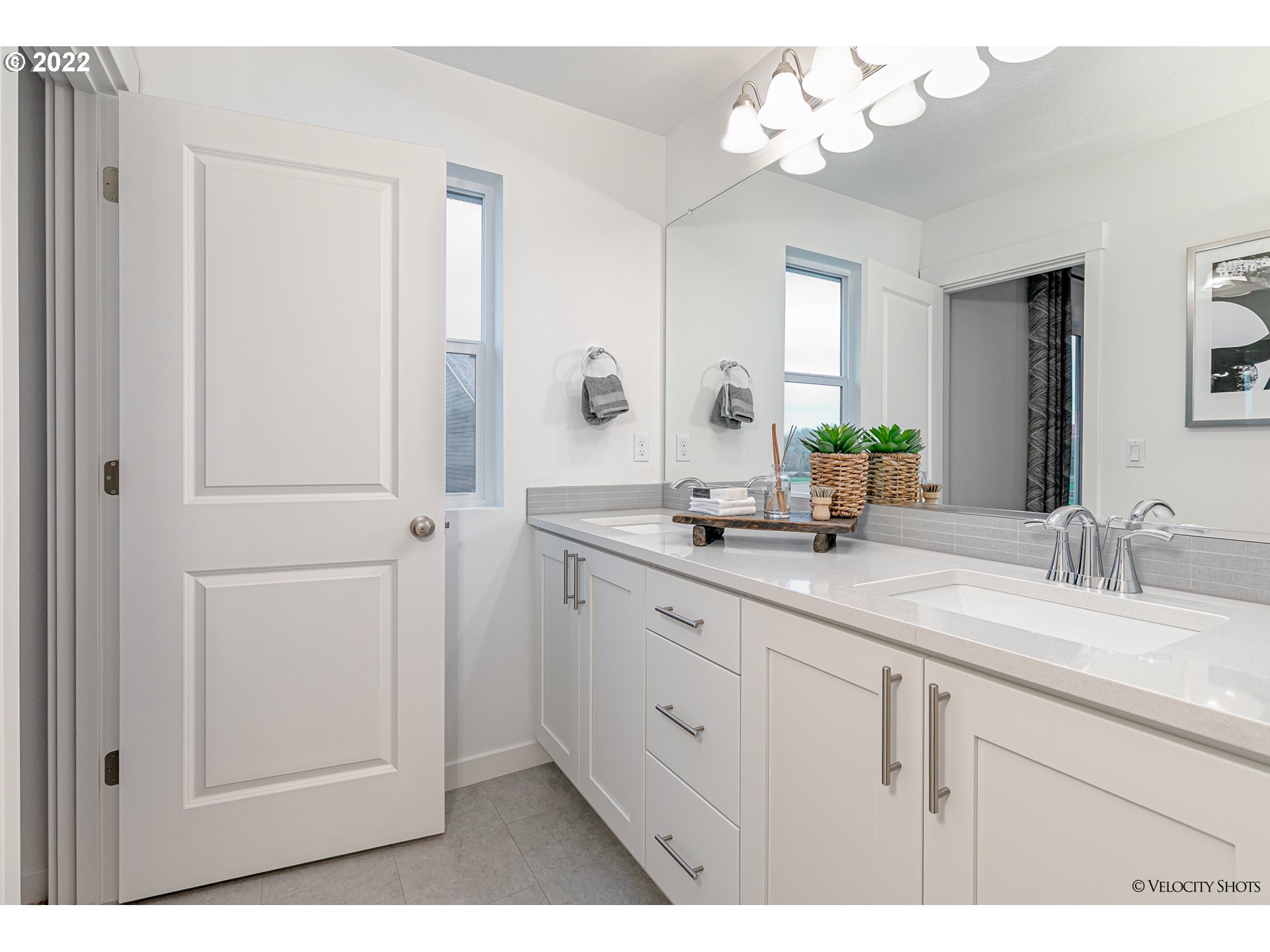 3000 S NECTARINE ST LT728