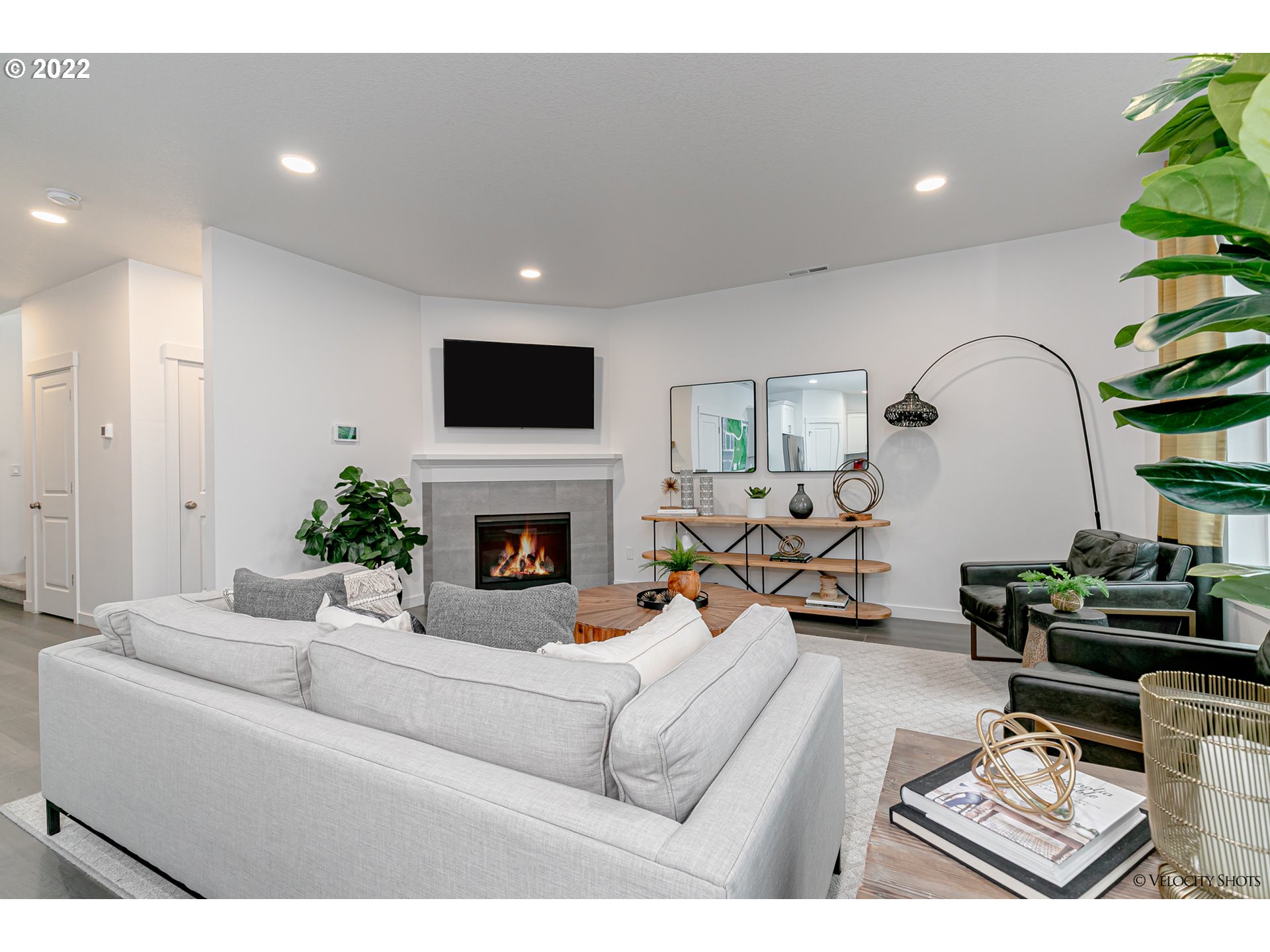 3000 S NECTARINE ST LT728