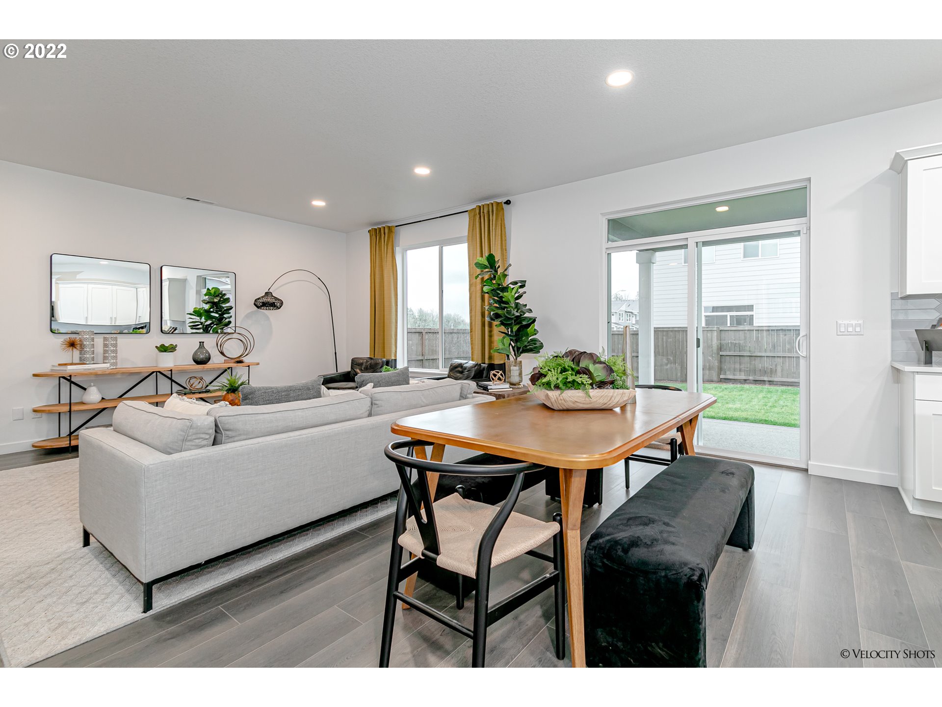 3000 S NECTARINE ST LT728