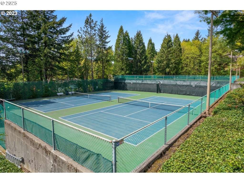 51 TOUCHSTONE, Lake Oswego