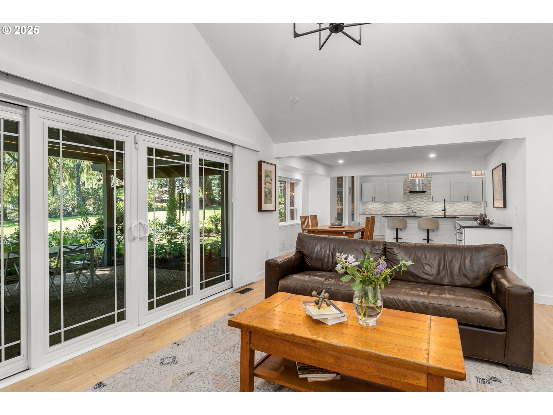 51 TOUCHSTONE, Lake Oswego