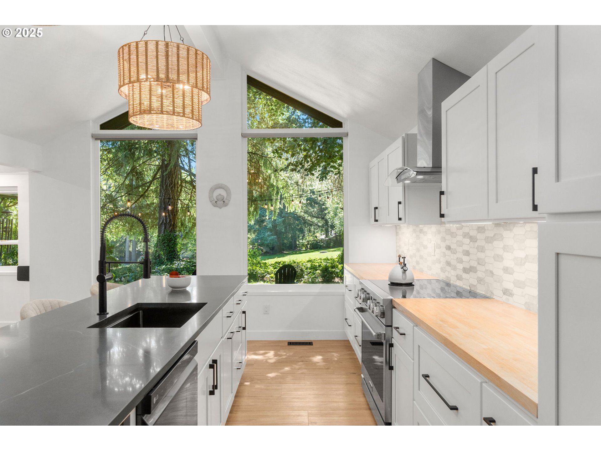 51 TOUCHSTONE, Lake Oswego