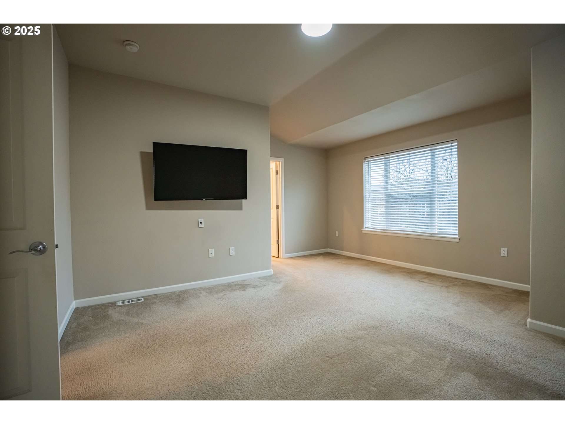 10910 SW HUNTINGTON AVE