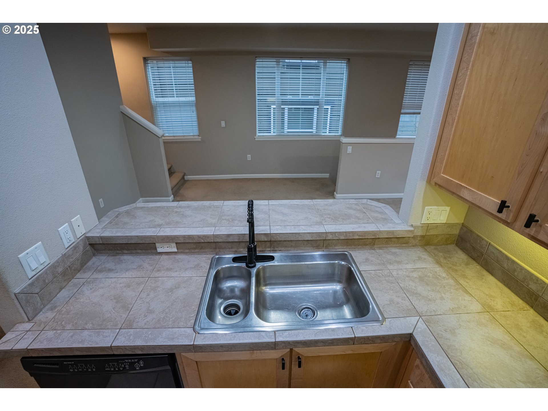 10910 SW HUNTINGTON AVE