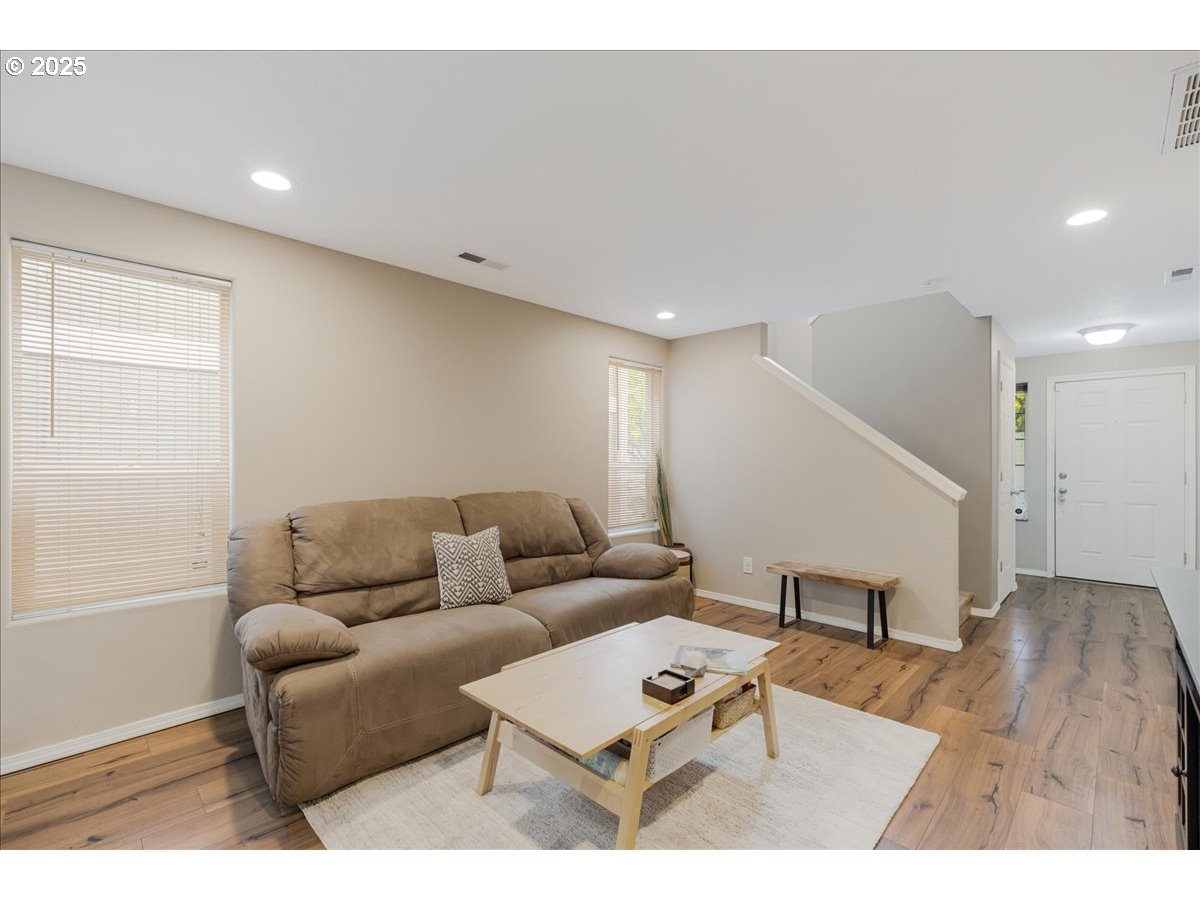 525 SW 207TH AVE