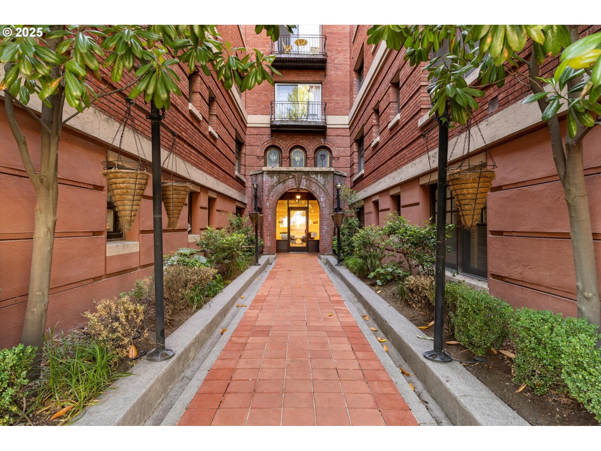 1829 NW LOVEJOY ST 209