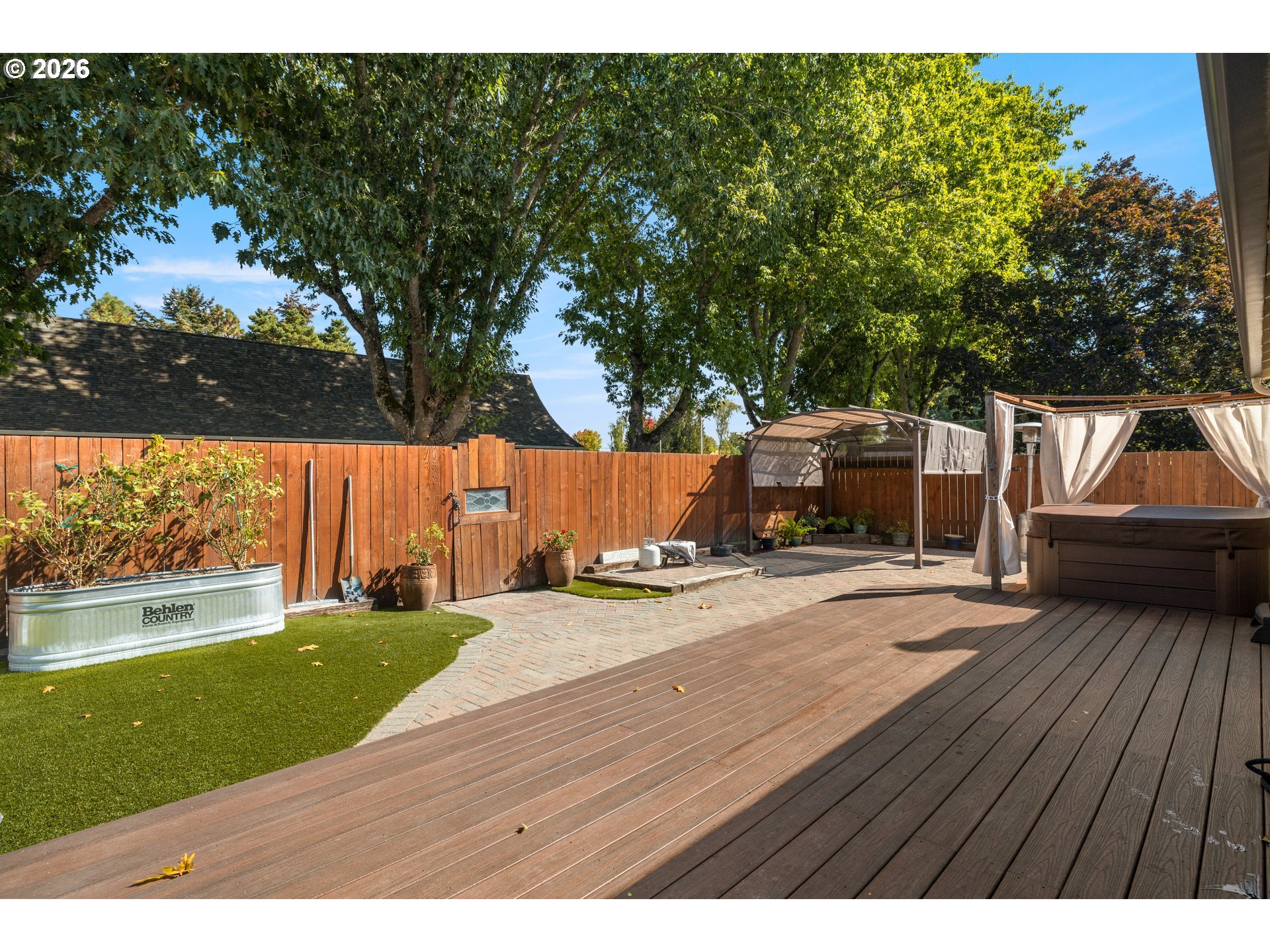 1546 SE 52ND AVE
