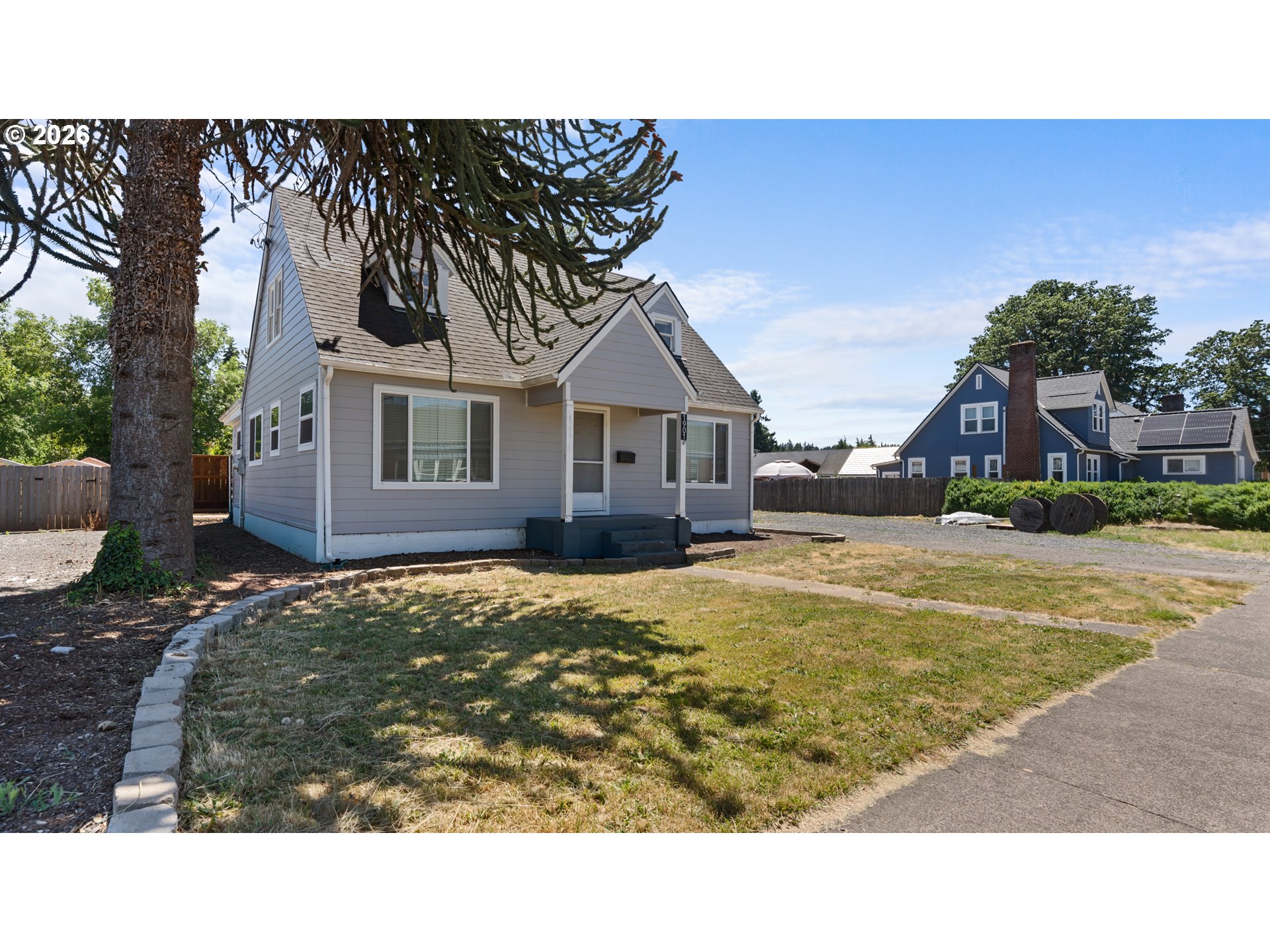 1901 LONG ST