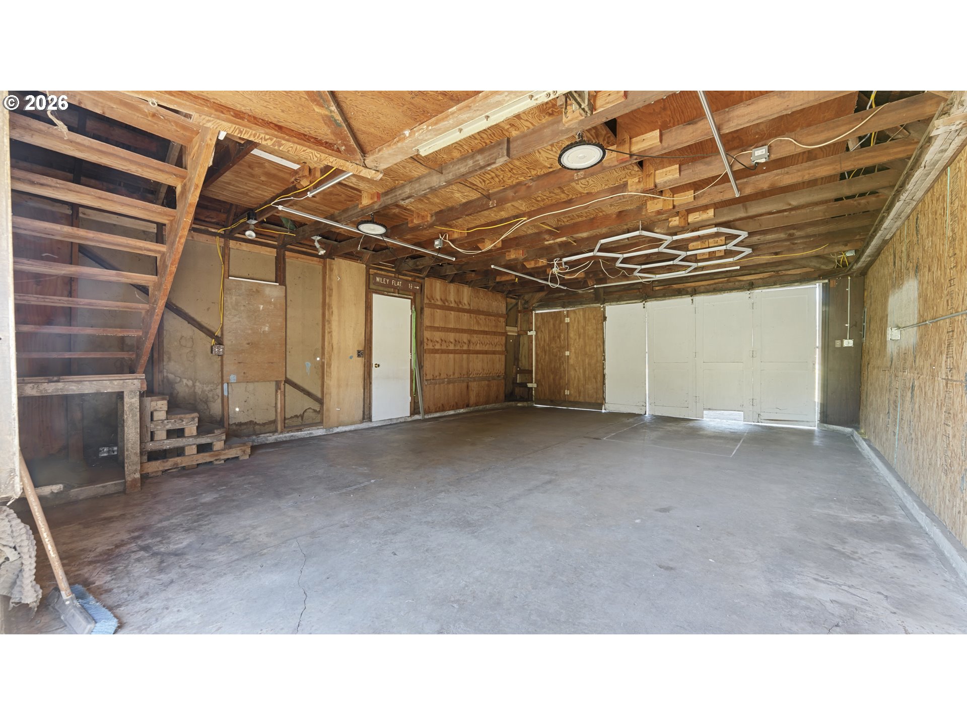 1901 LONG ST