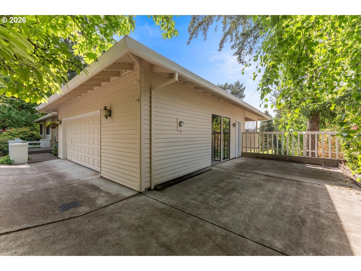29 WESTRIDGE DR