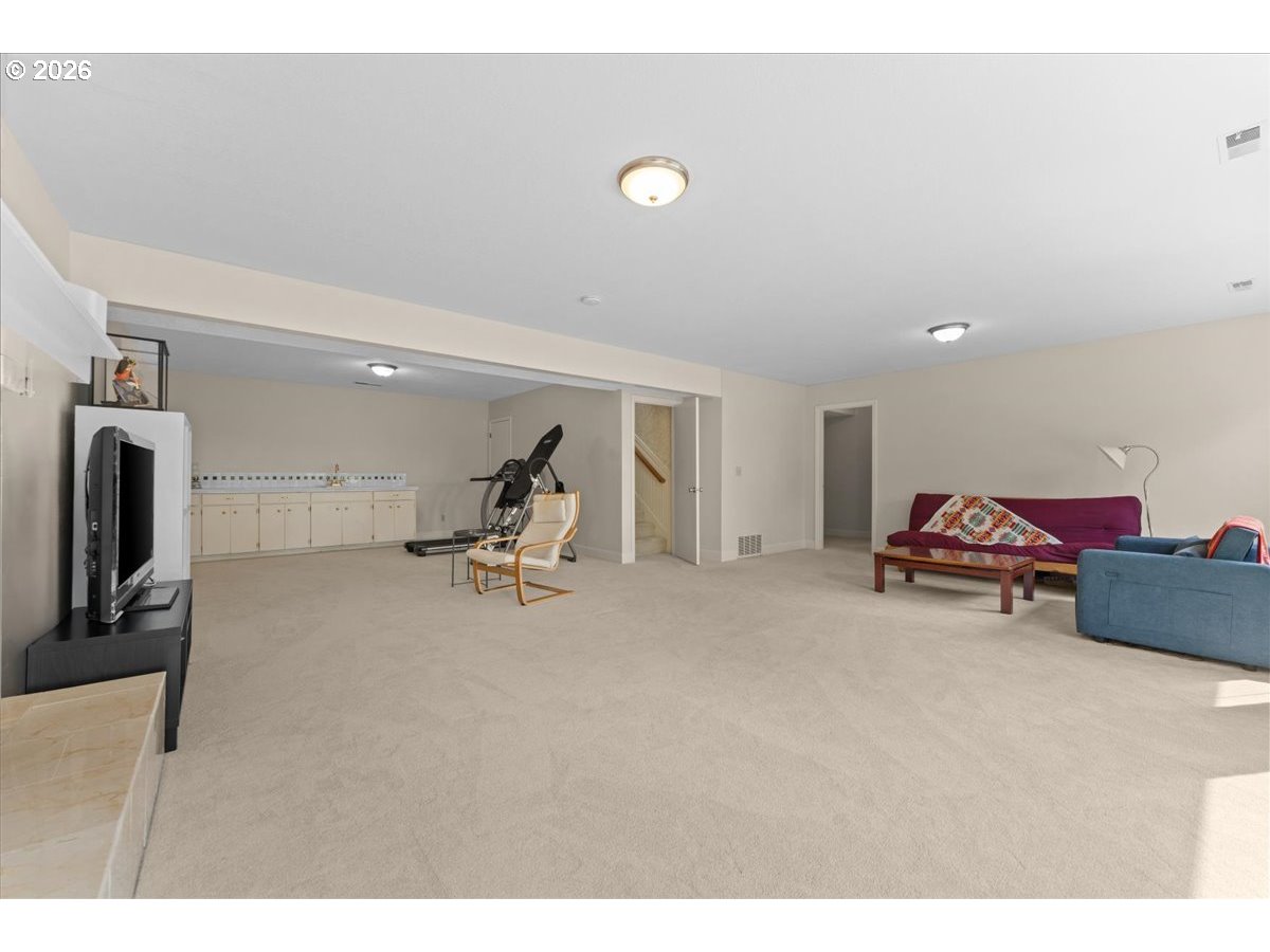 29 WESTRIDGE DR