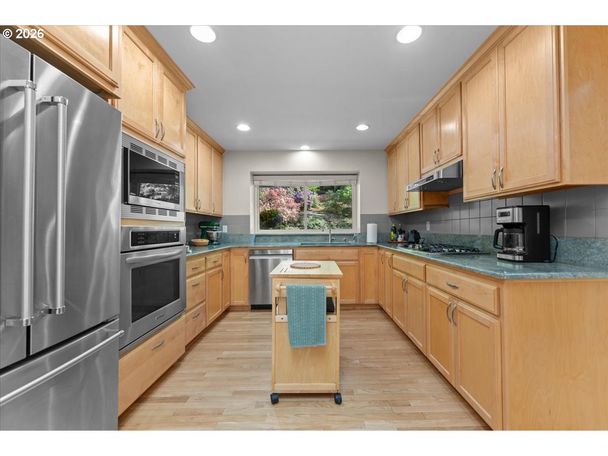 29 WESTRIDGE DR