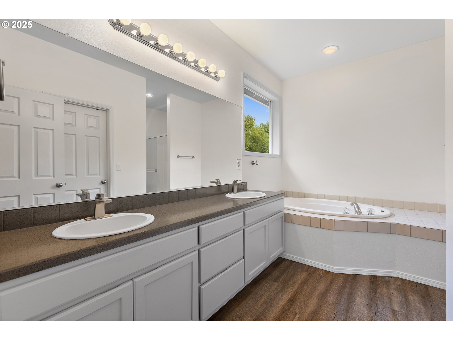 1703 NW WONDERVIEW AVE