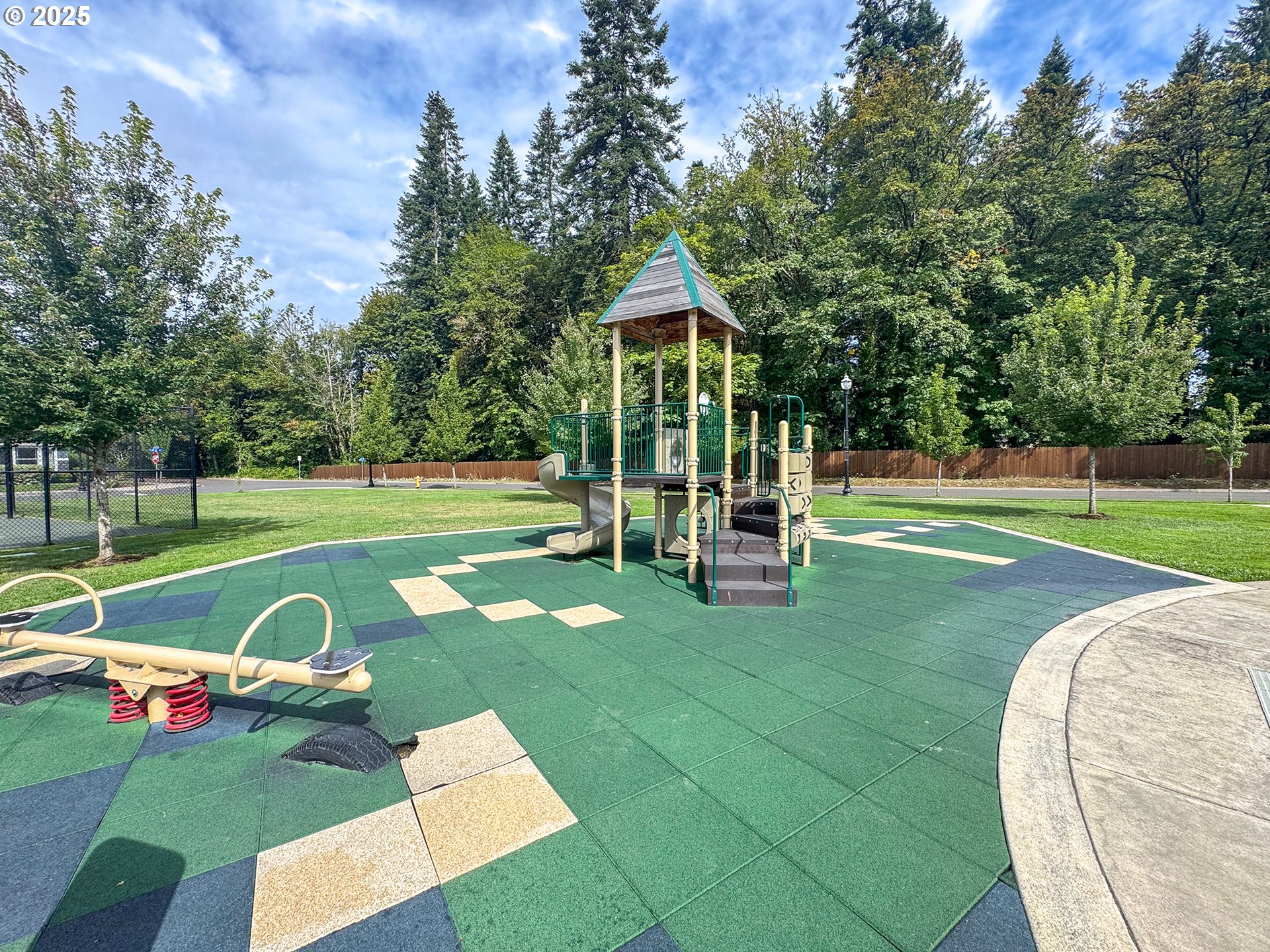 812 NE 29TH WAY