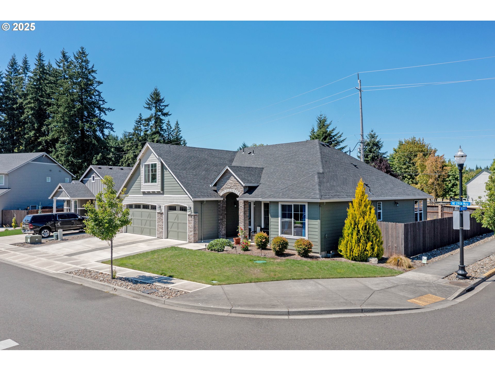 812 NE 29TH WAY