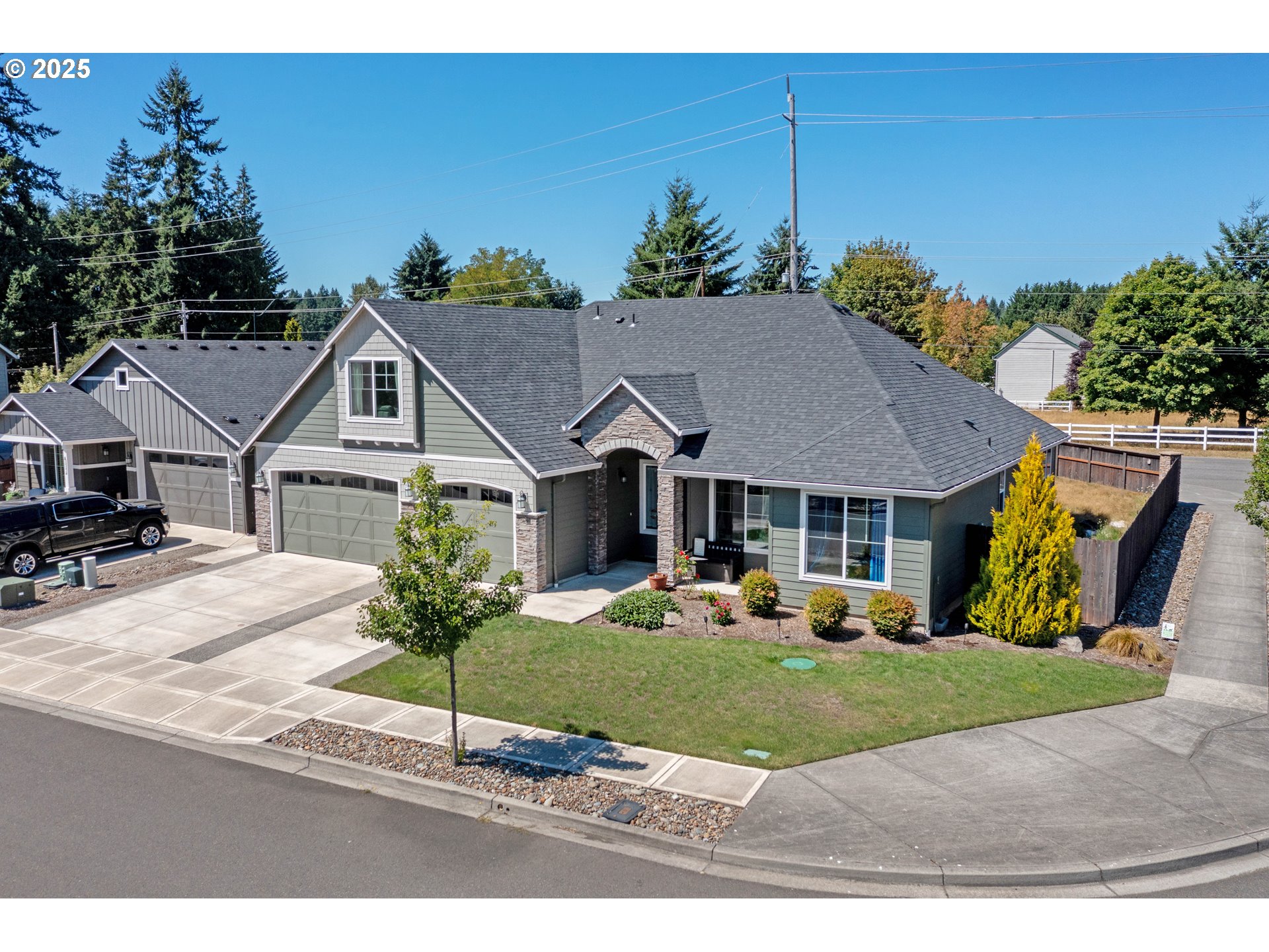 812 NE 29TH WAY