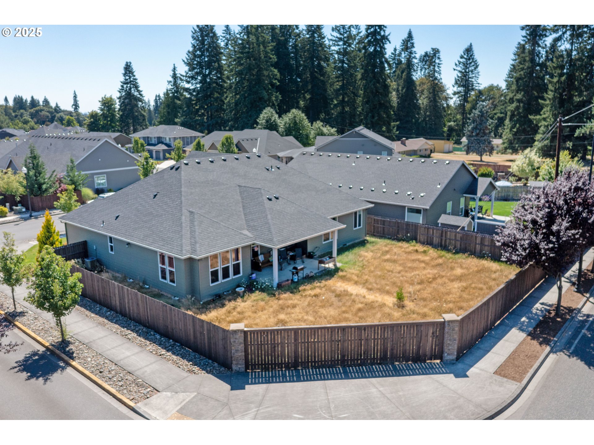 812 NE 29TH WAY
