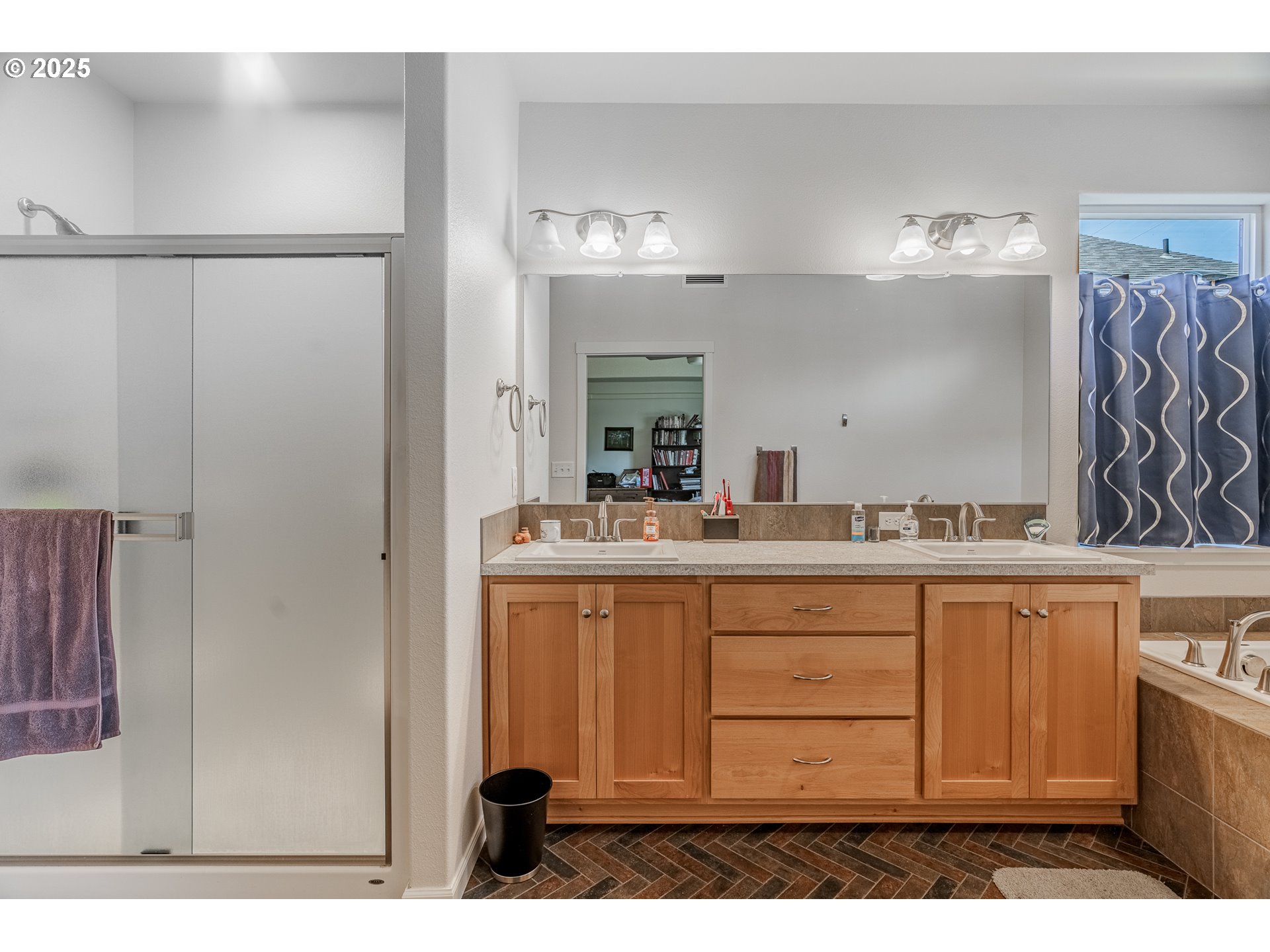 812 NE 29TH WAY