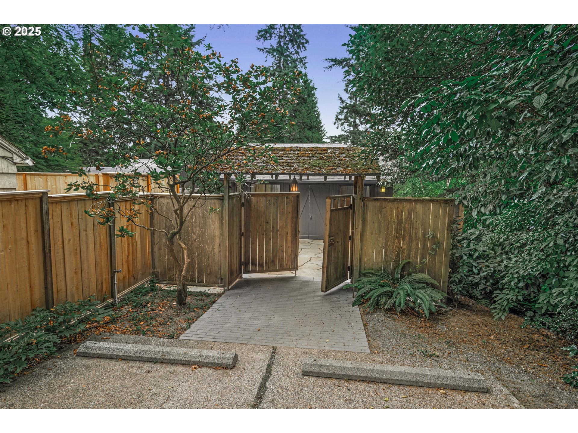 9292 SW VIEW POINT TER