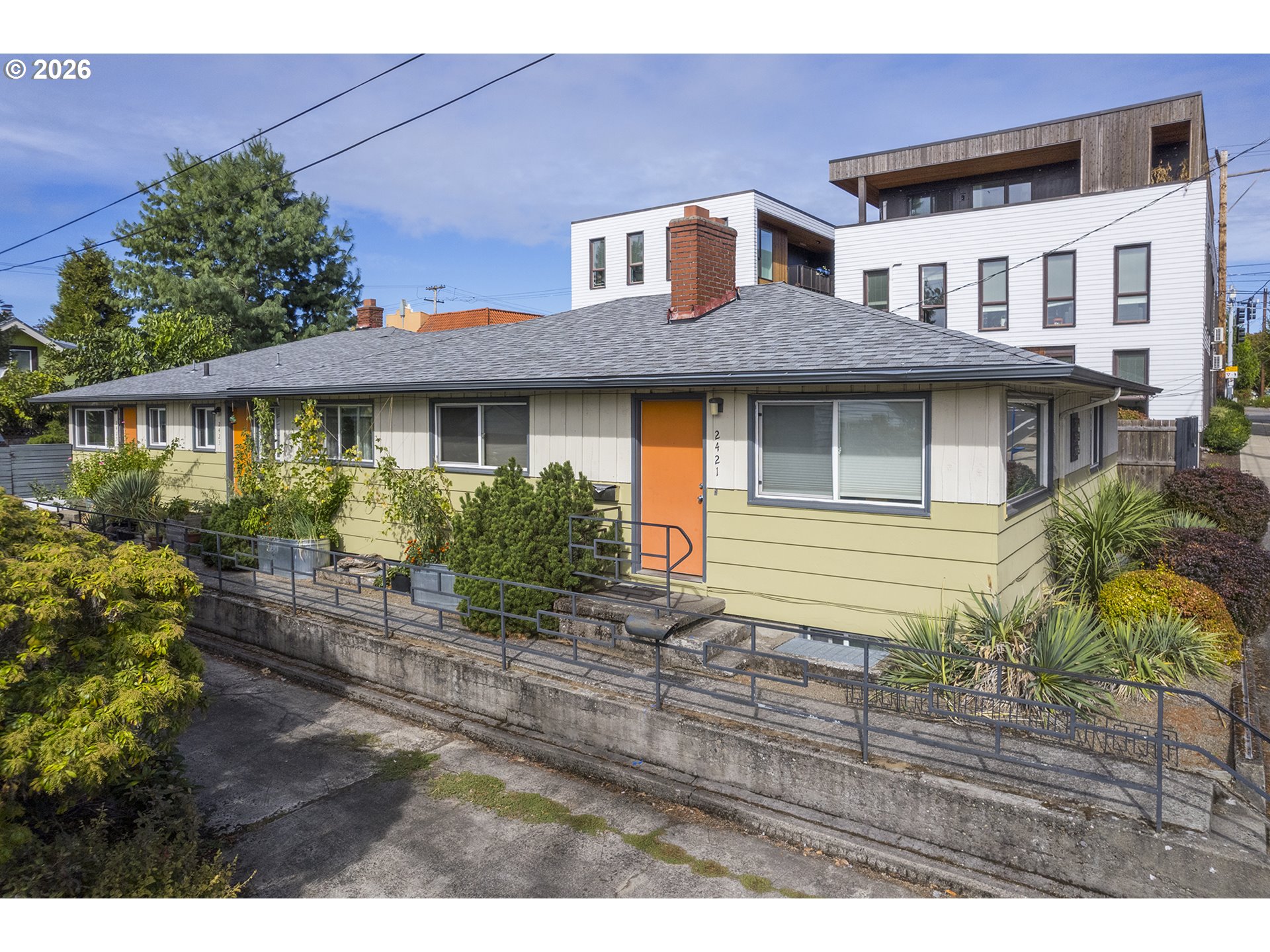 2421 SE 52ND AVE