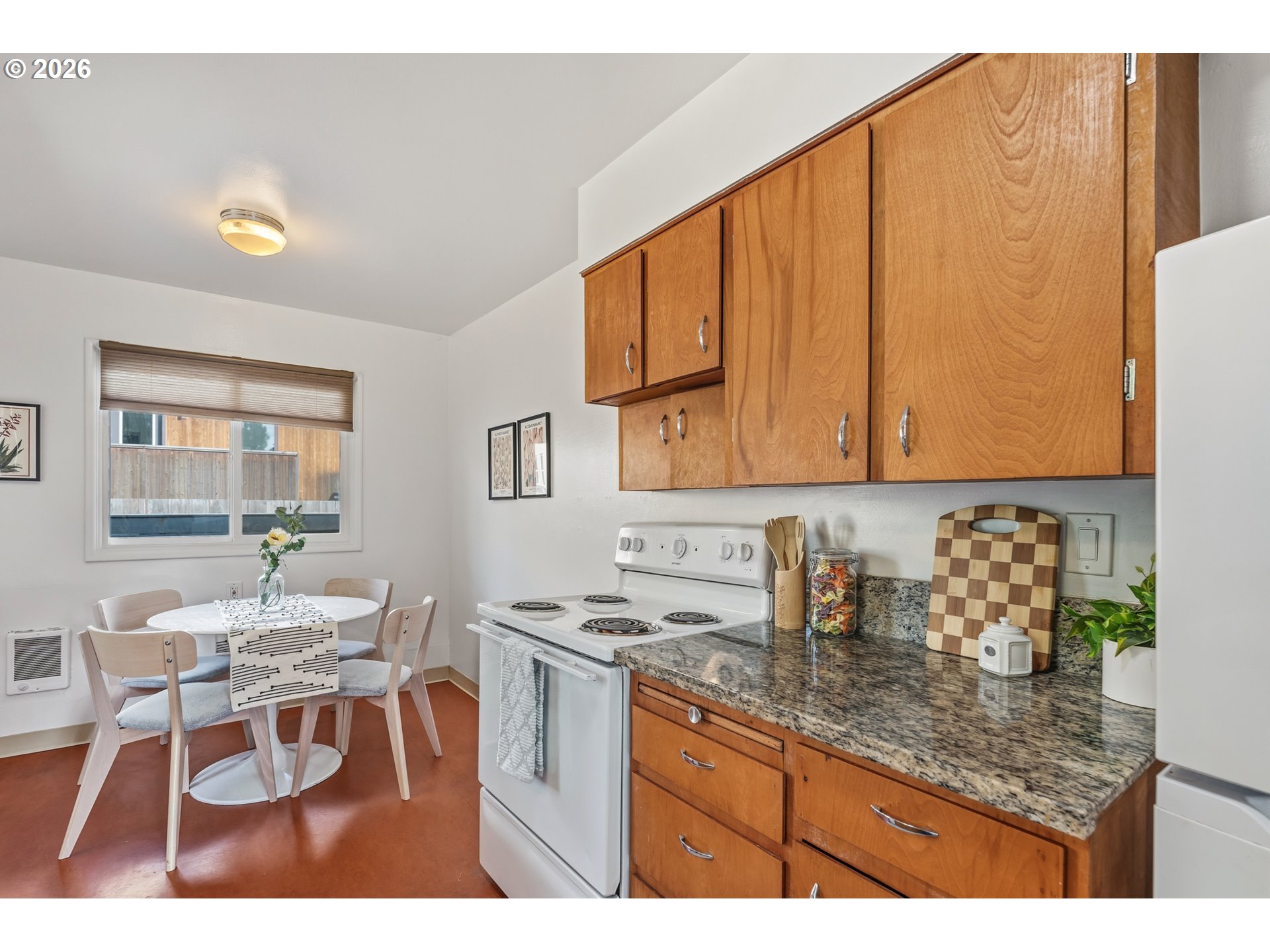 2421 SE 52ND AVE