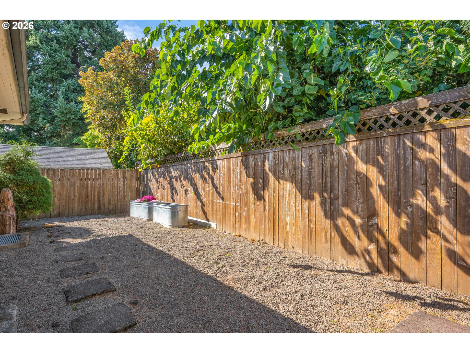 2421 SE 52ND AVE