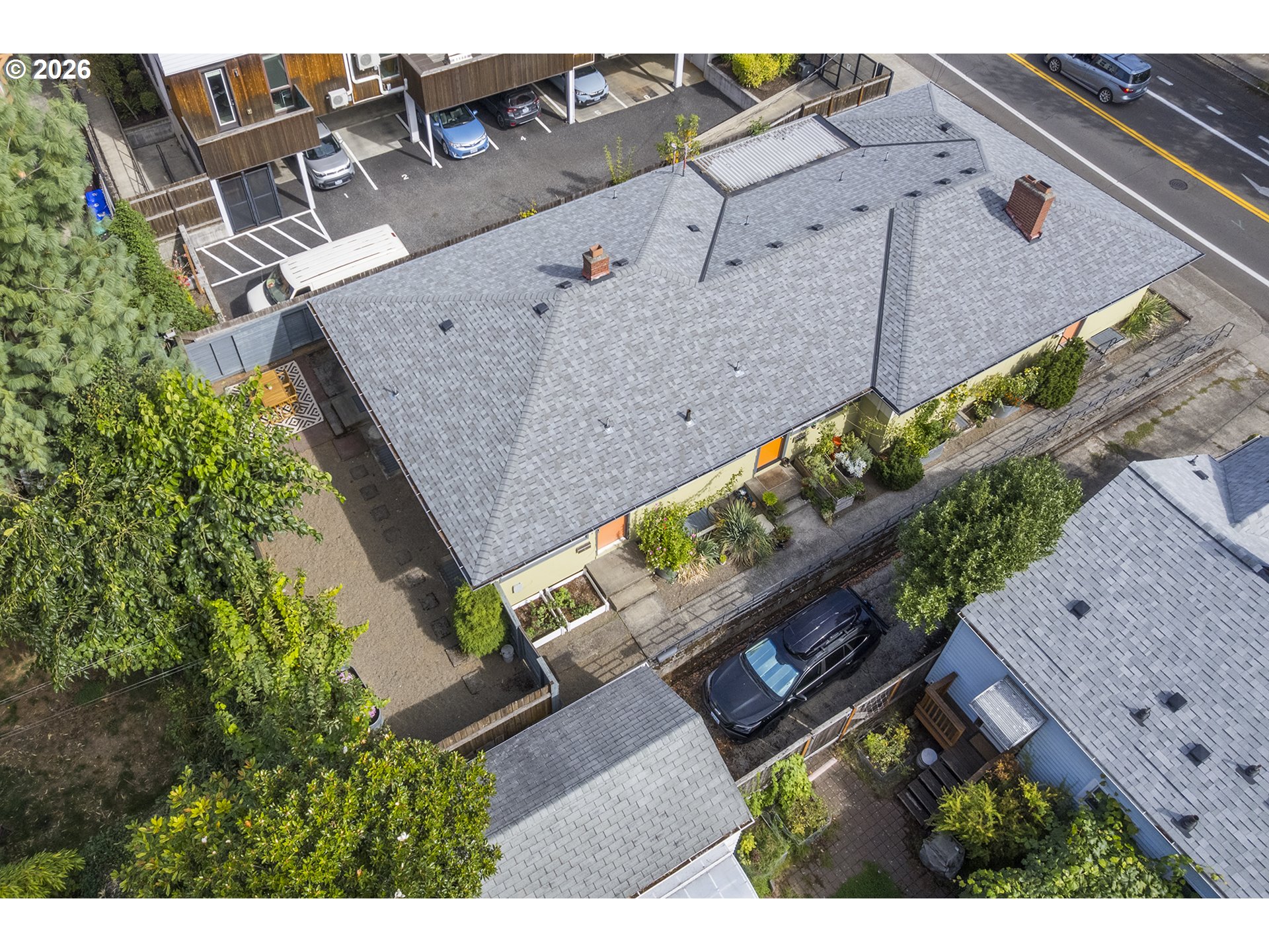 2421 SE 52ND AVE
