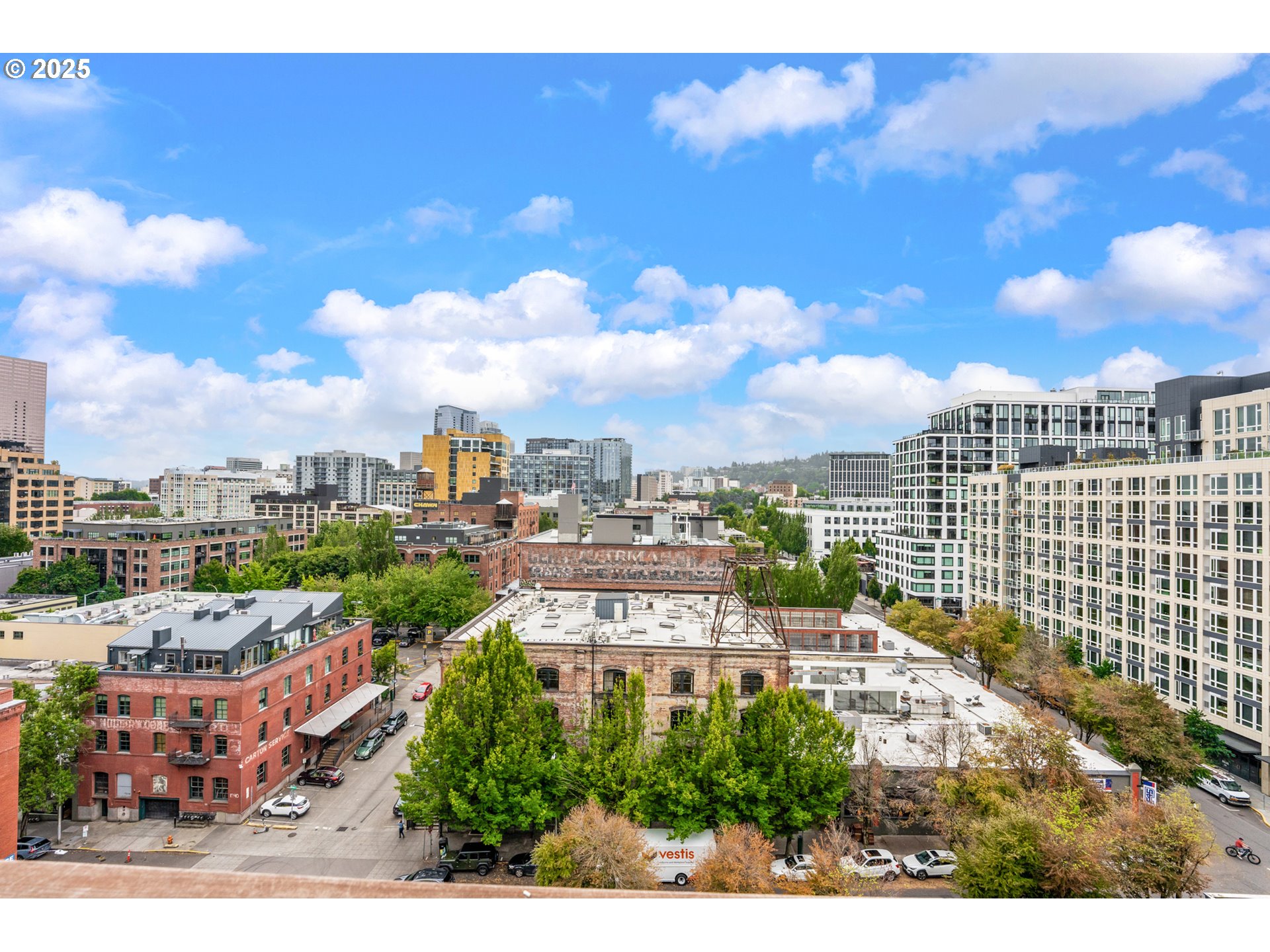 1314 NW IRVING ST 609