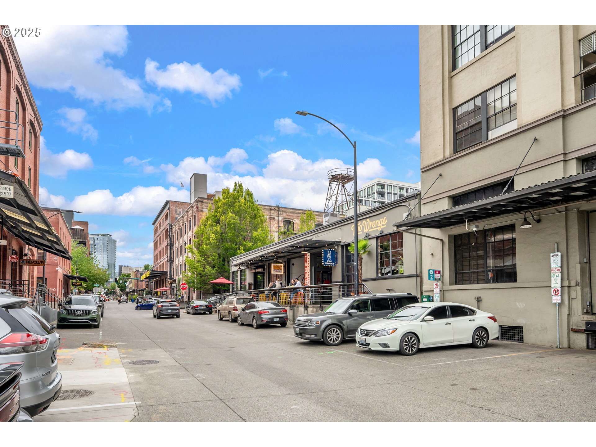 1314 NW IRVING ST 609