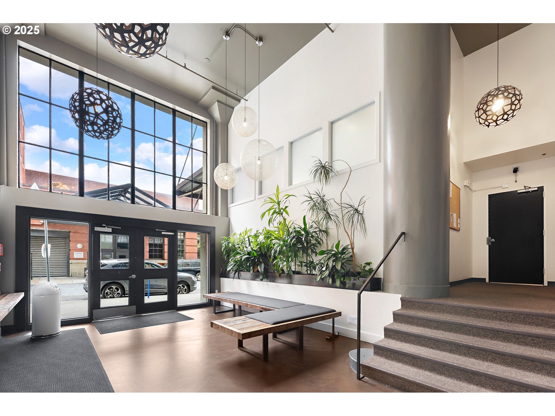 1314 NW IRVING ST 609