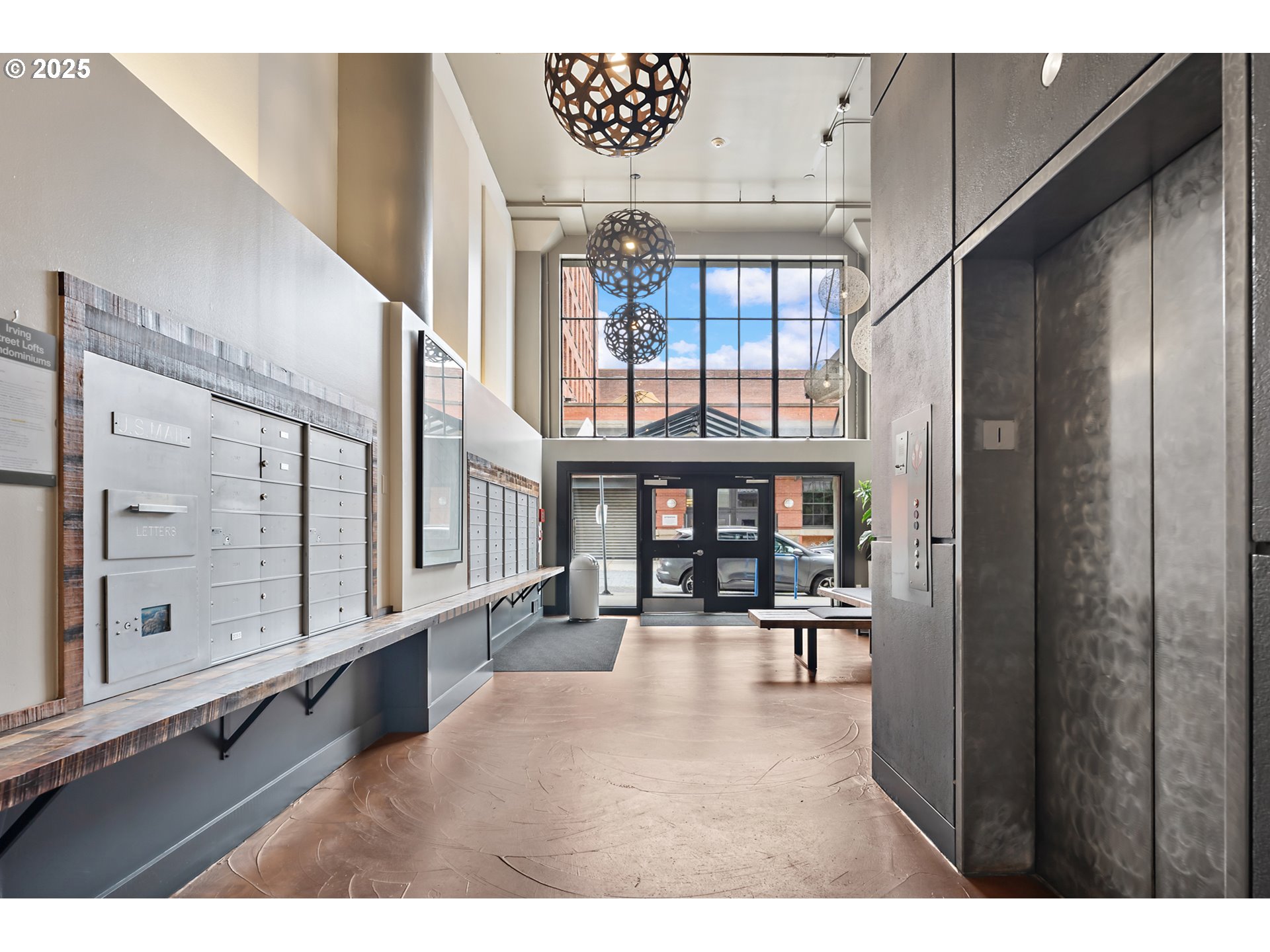 1314 NW IRVING ST 609