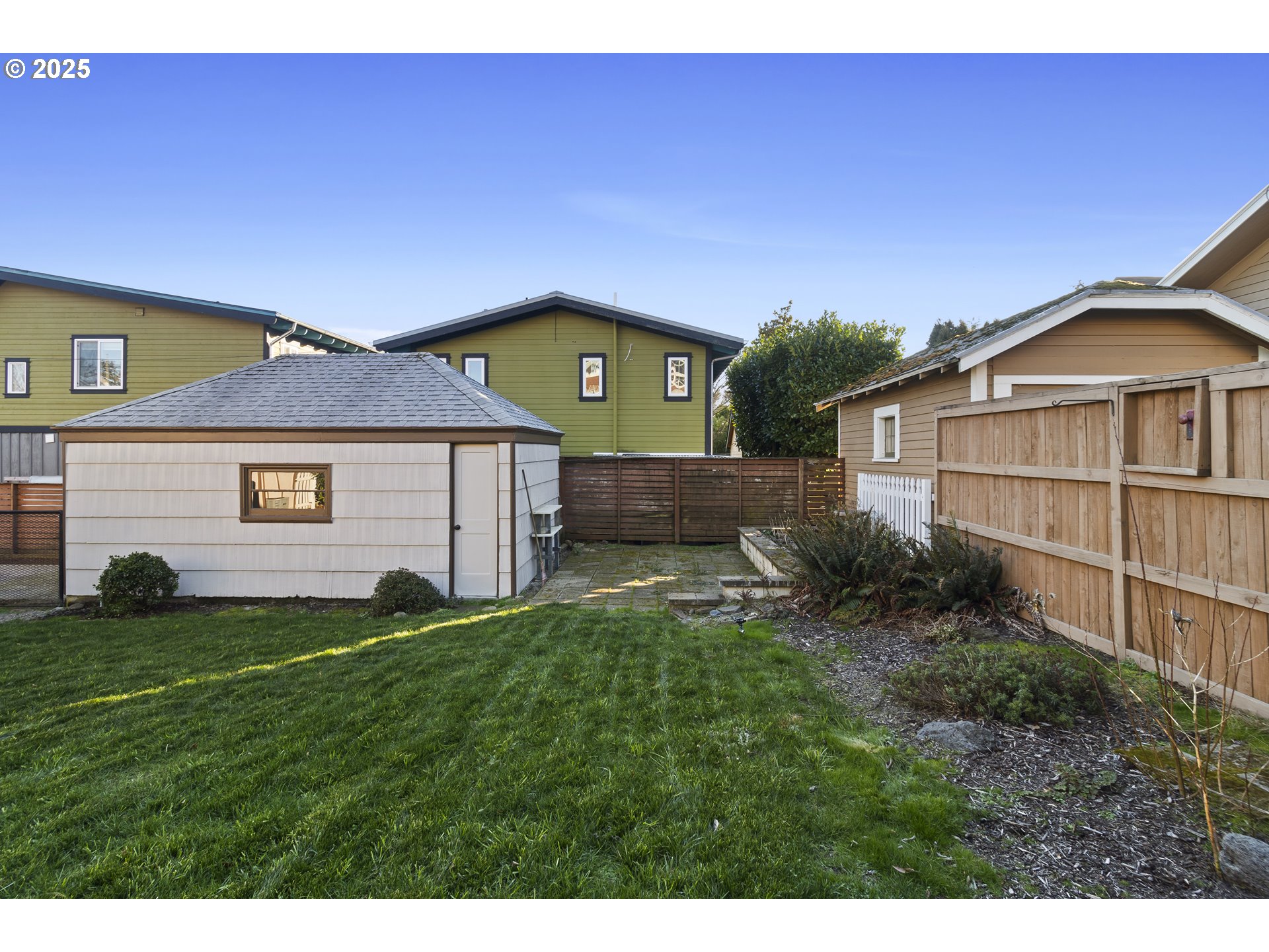 2233 NE 58TH AVE